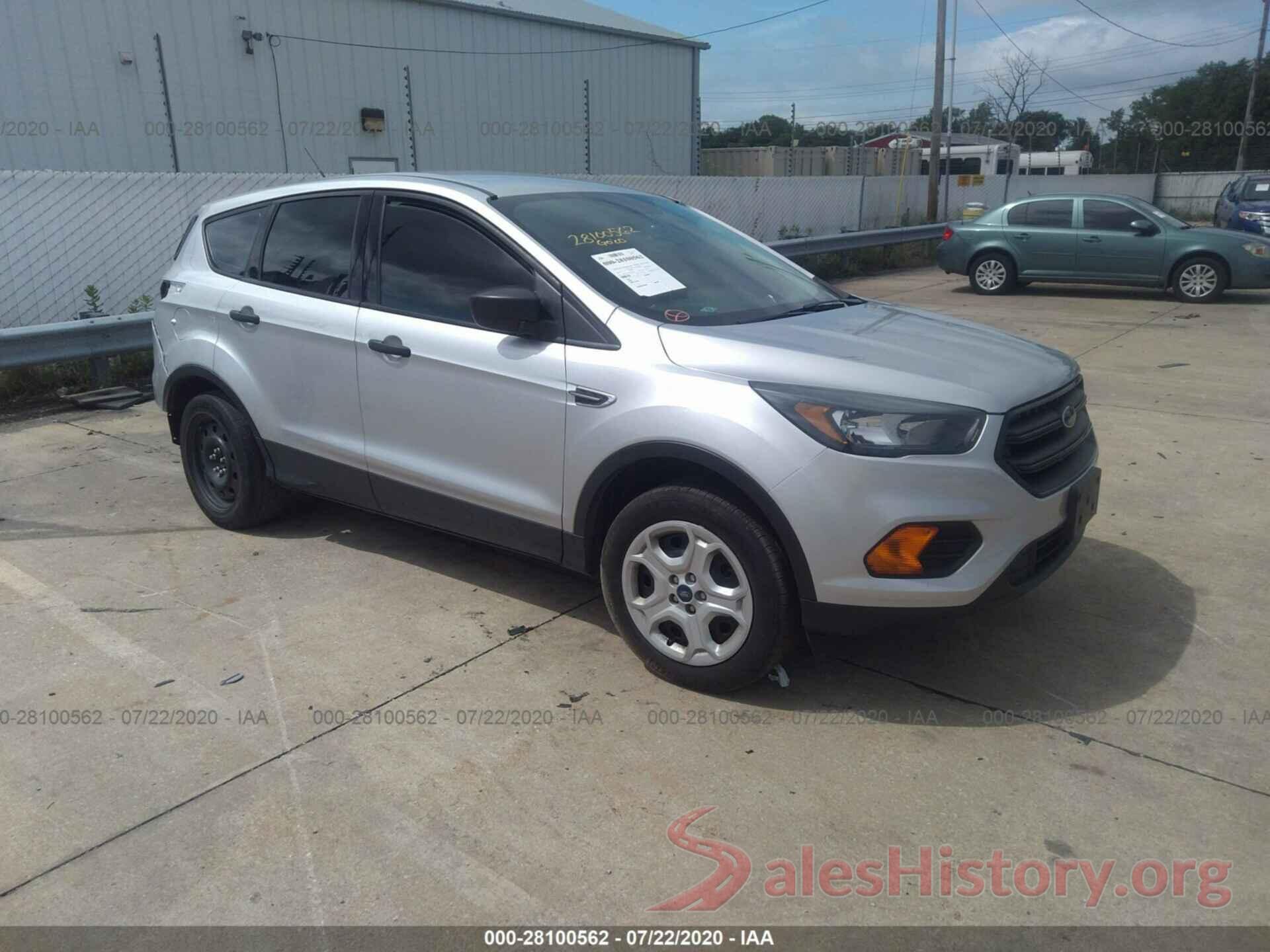 1FMCU0F76JUA17266 2018 Ford Escape