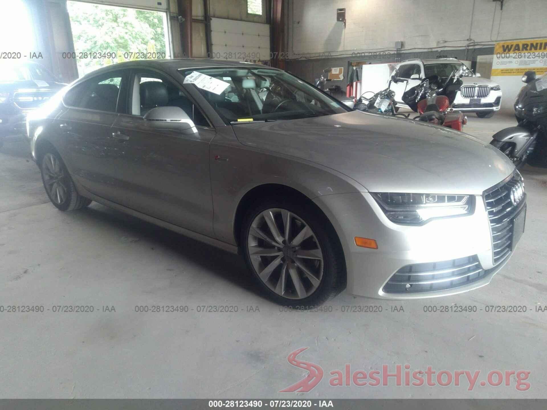 WAUWGAFC0GN015895 2016 AUDI A7