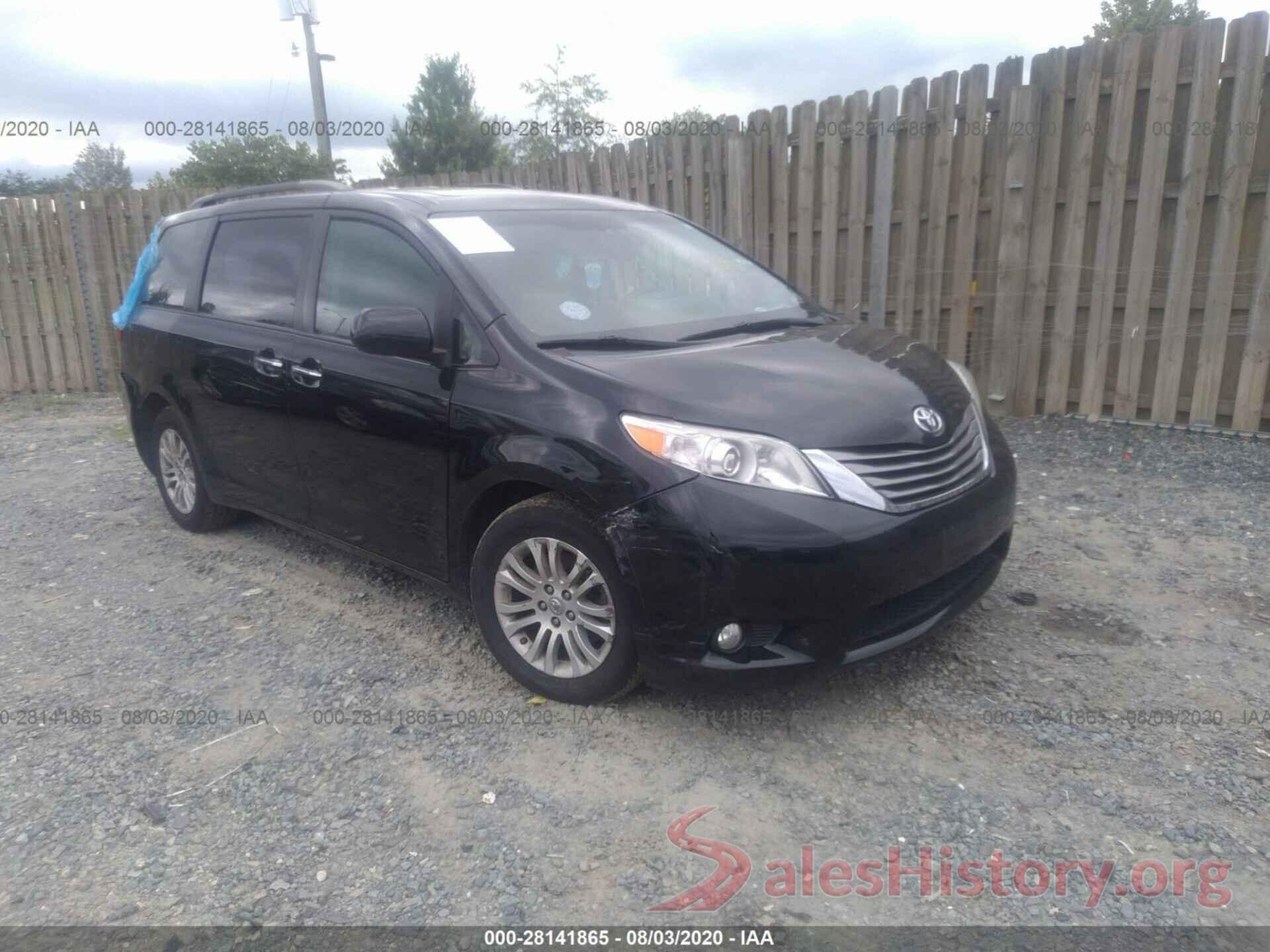 5TDYZ3DC3HS821875 2017 TOYOTA SIENNA