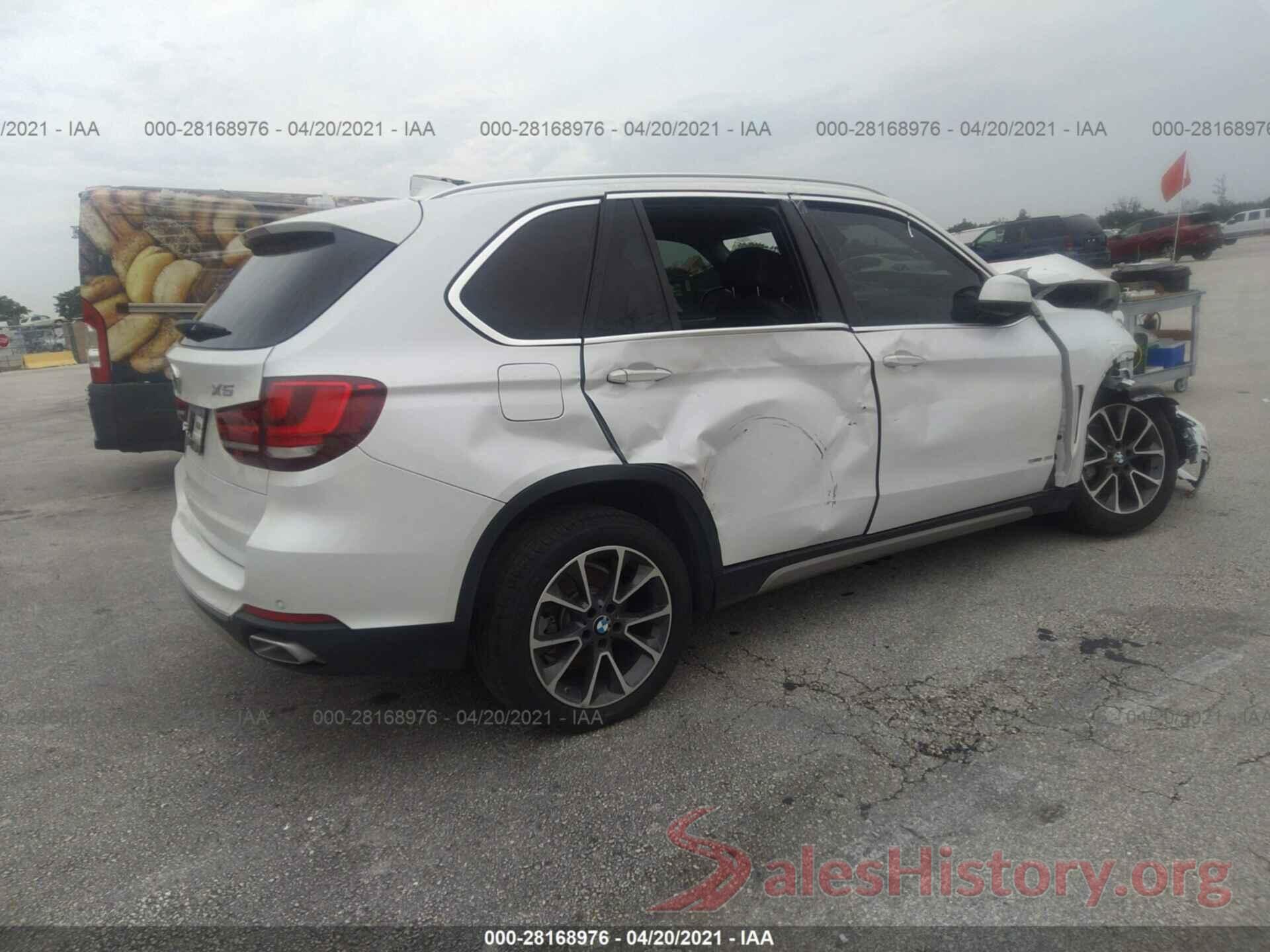 5UXKR2C51J0Z18633 2018 BMW X5