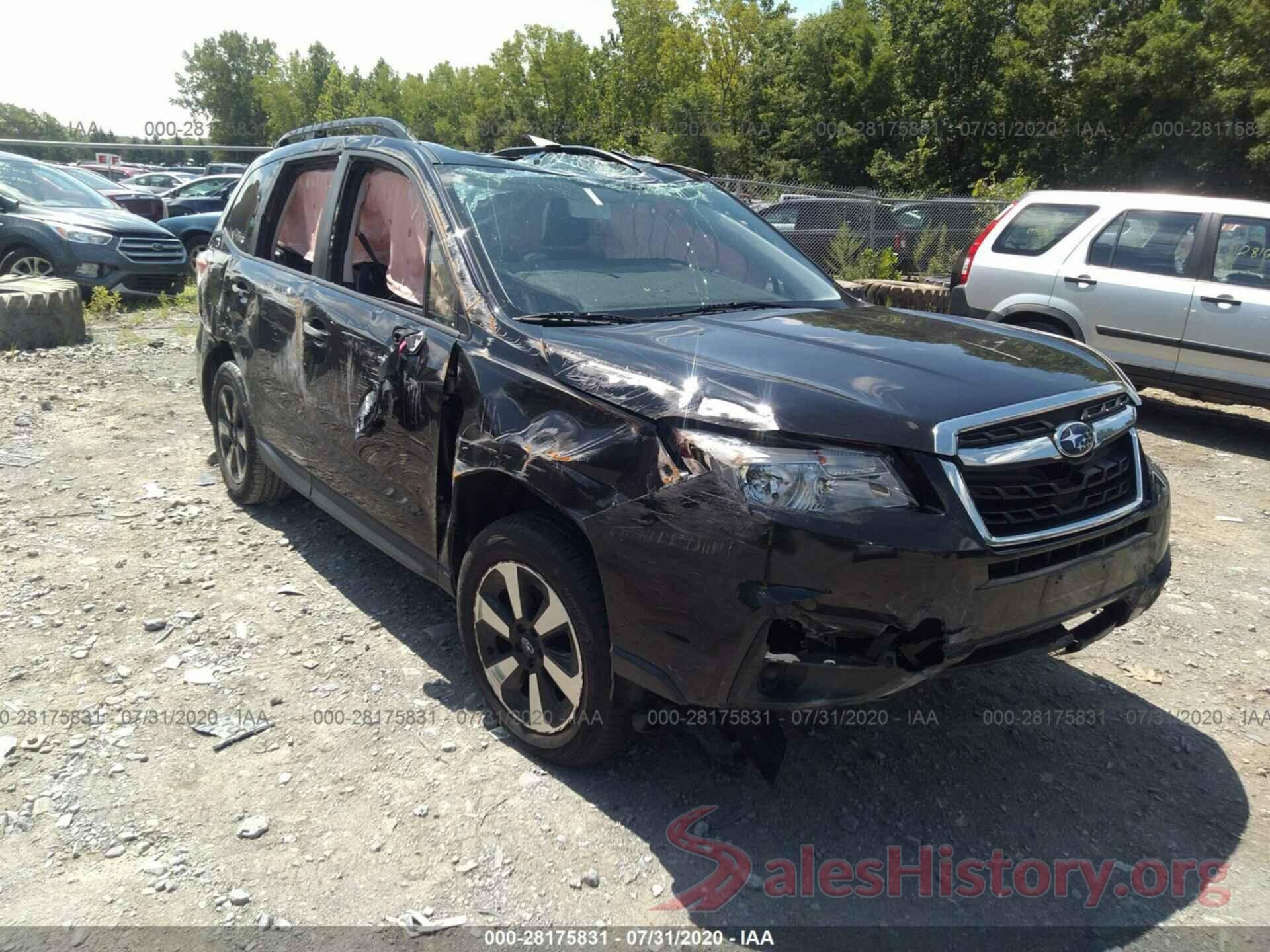 JF2SJADC2JH557979 2018 SUBARU FORESTER