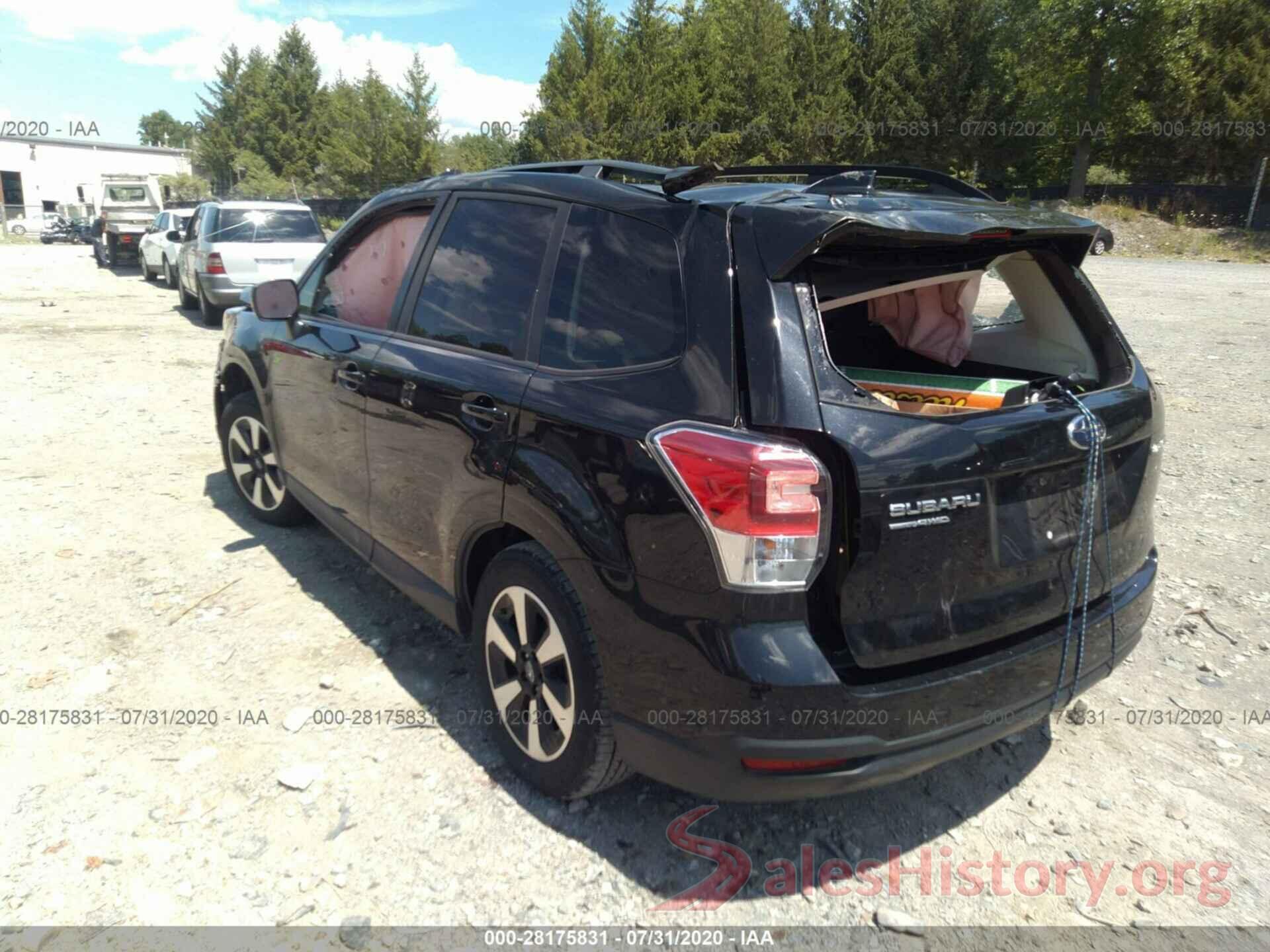 JF2SJADC2JH557979 2018 SUBARU FORESTER