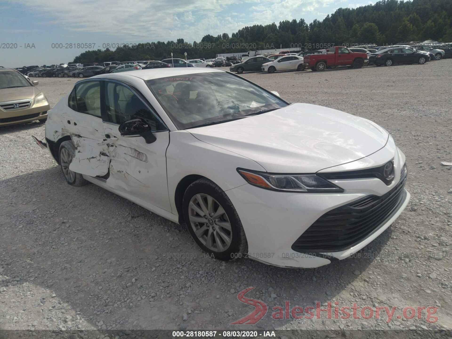 JTNB11HK8J3067779 2018 TOYOTA CAMRY