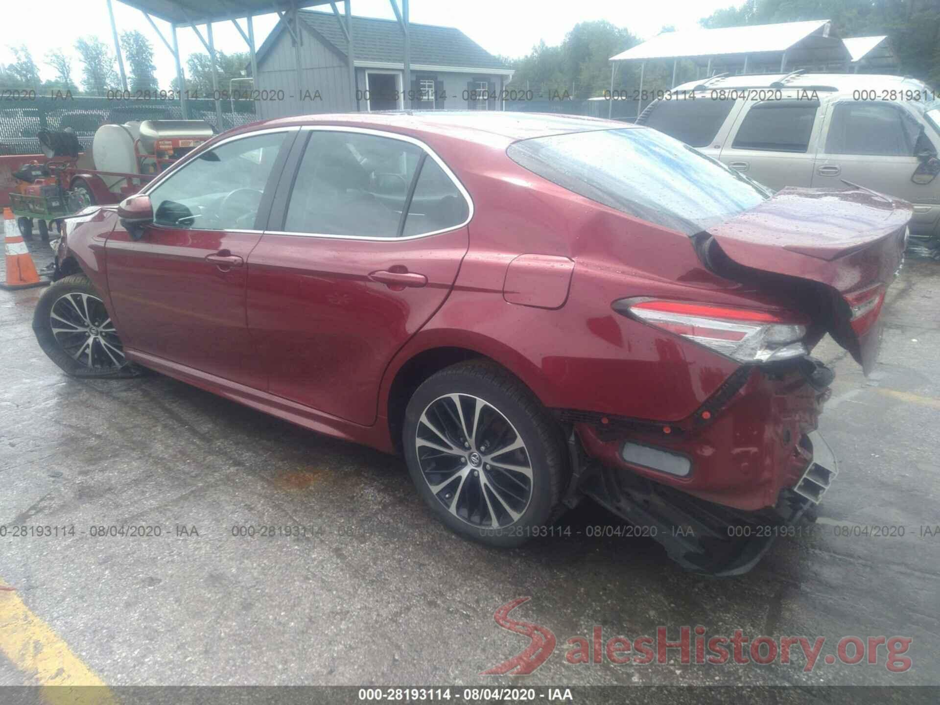 4T1B11HK7JU561691 2018 TOYOTA CAMRY