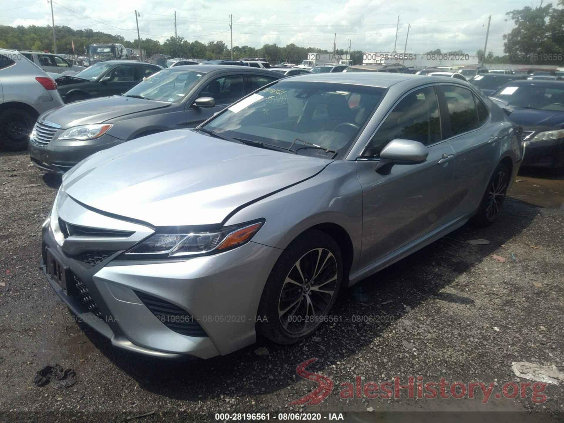 JTNB11HK8J3050559 2018 TOYOTA CAMRY