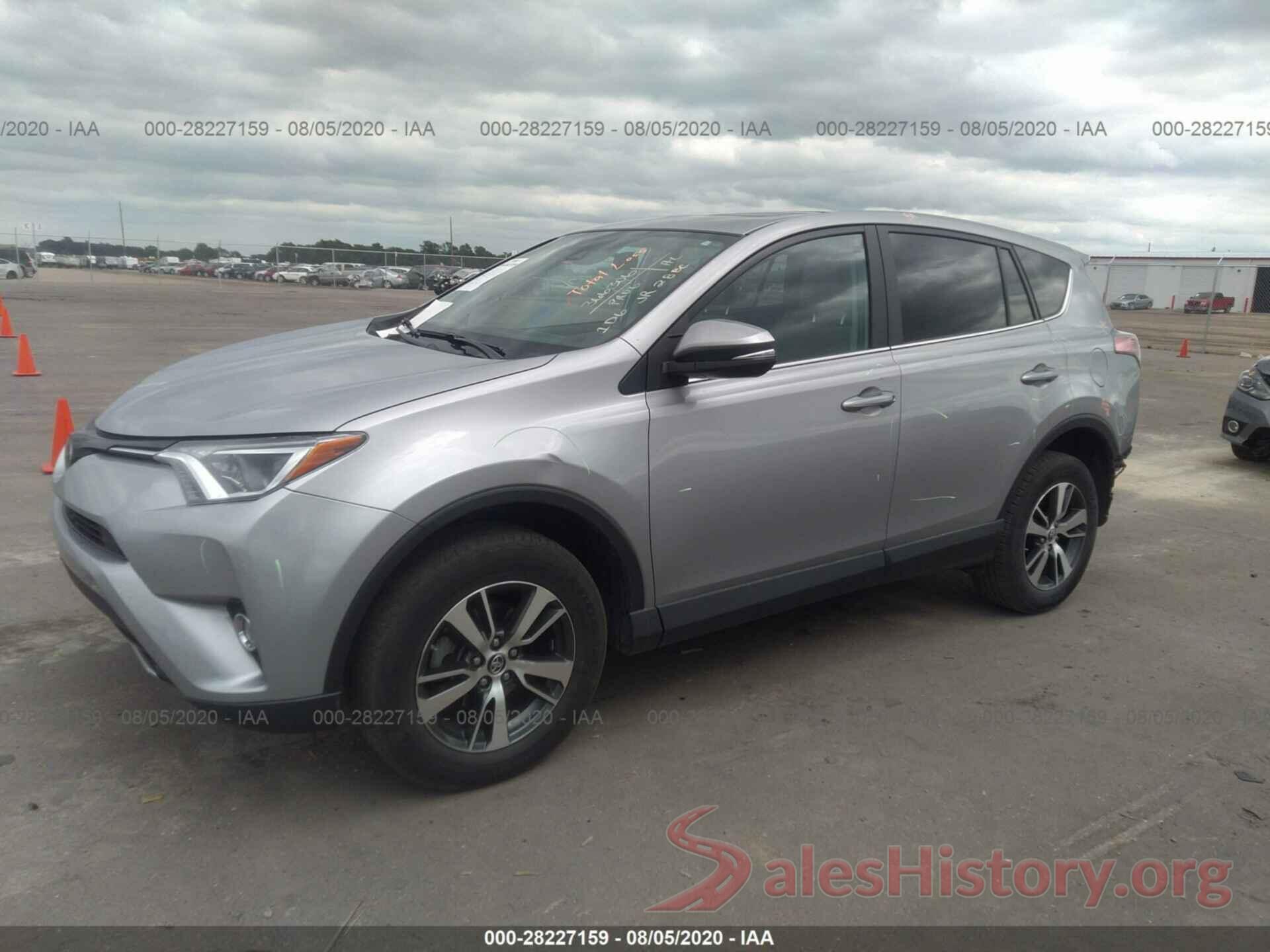 2T3WFREV2JW410698 2018 TOYOTA RAV4