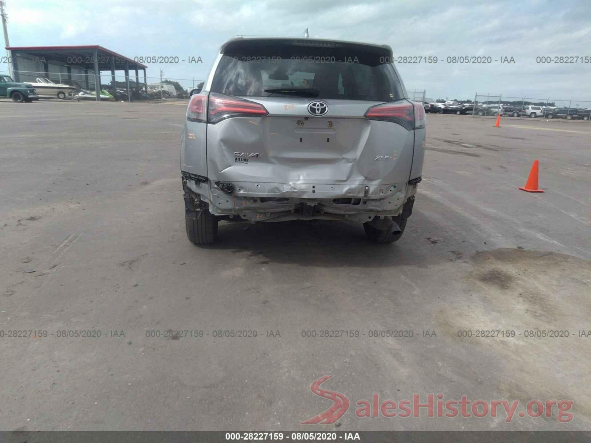 2T3WFREV2JW410698 2018 TOYOTA RAV4