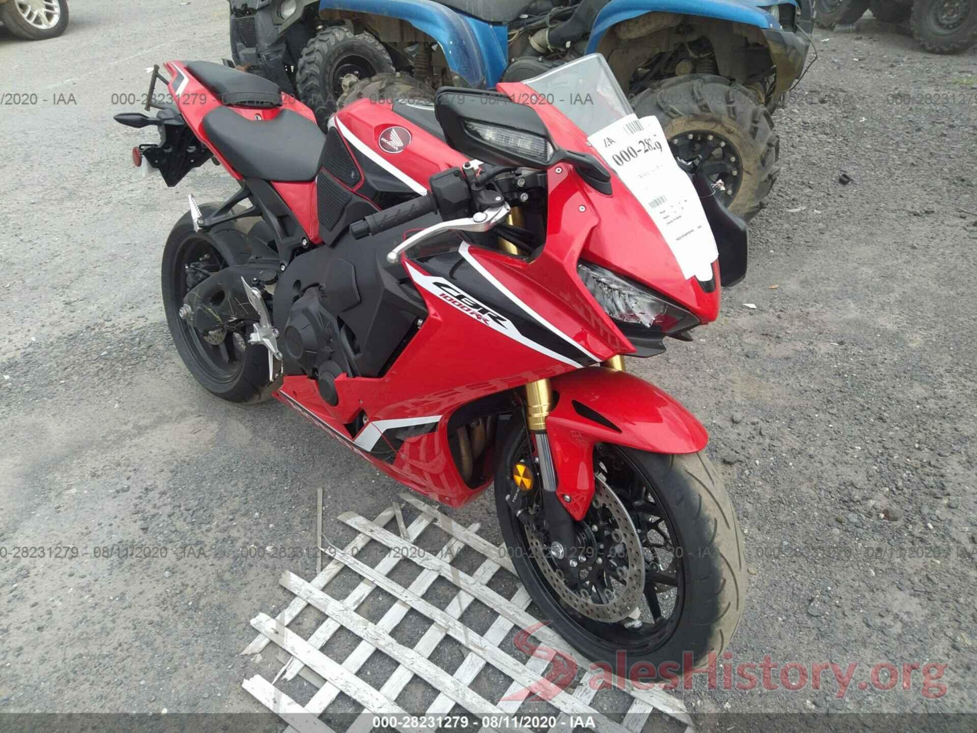 JH2SC7716JK100947 2018 HONDA CBR1000