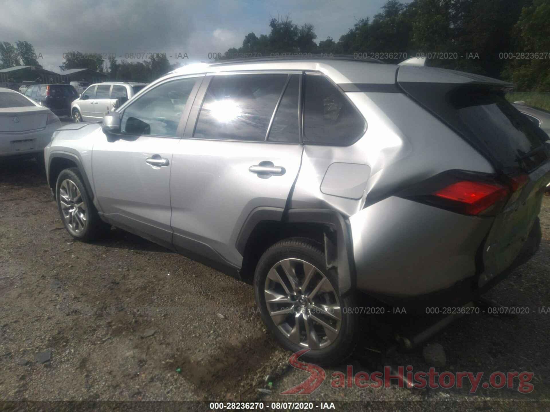 2T3A1RFVXKW081595 2019 TOYOTA RAV4