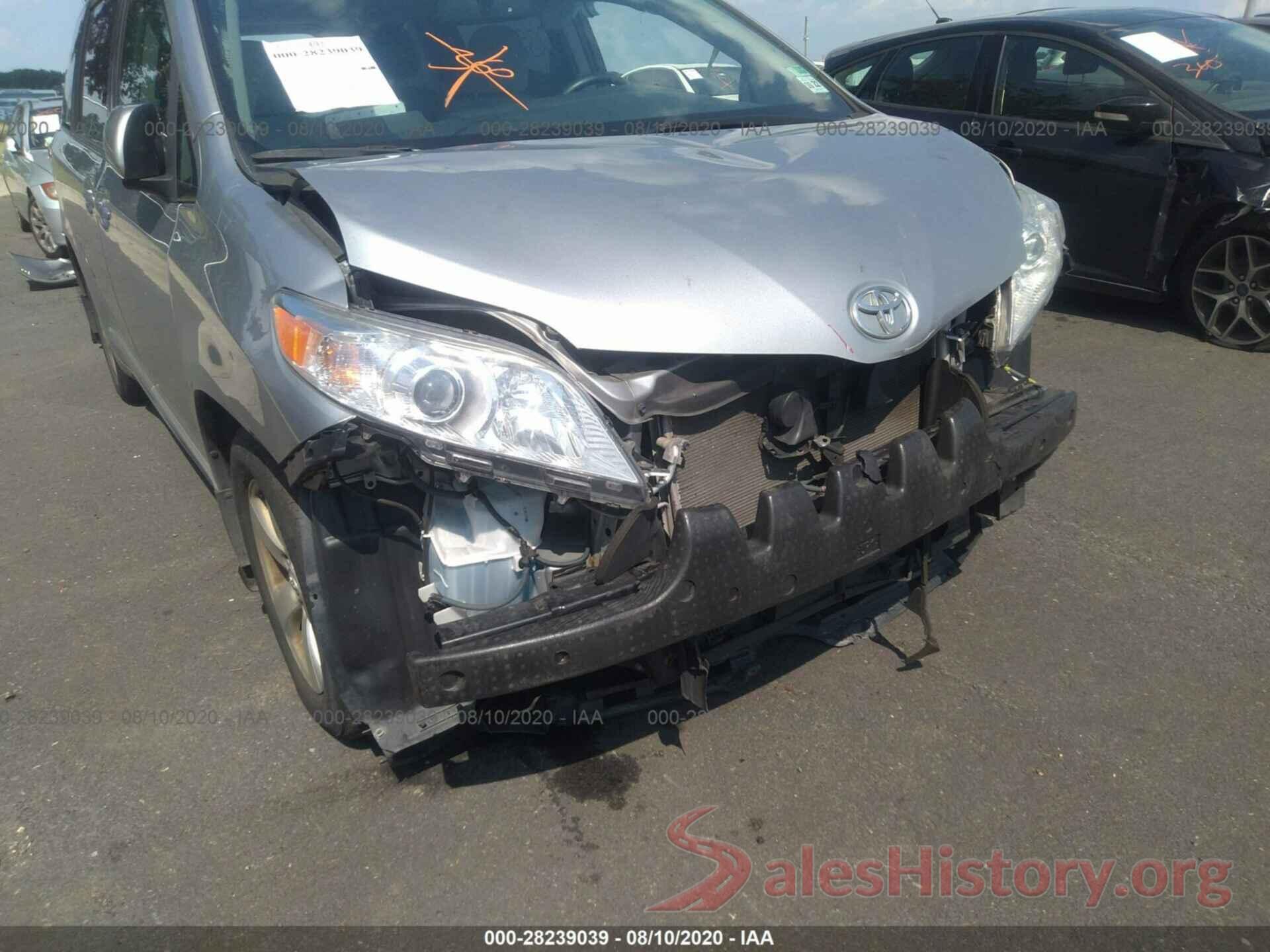 5TDKZ3DC6HS849627 2017 TOYOTA SIENNA