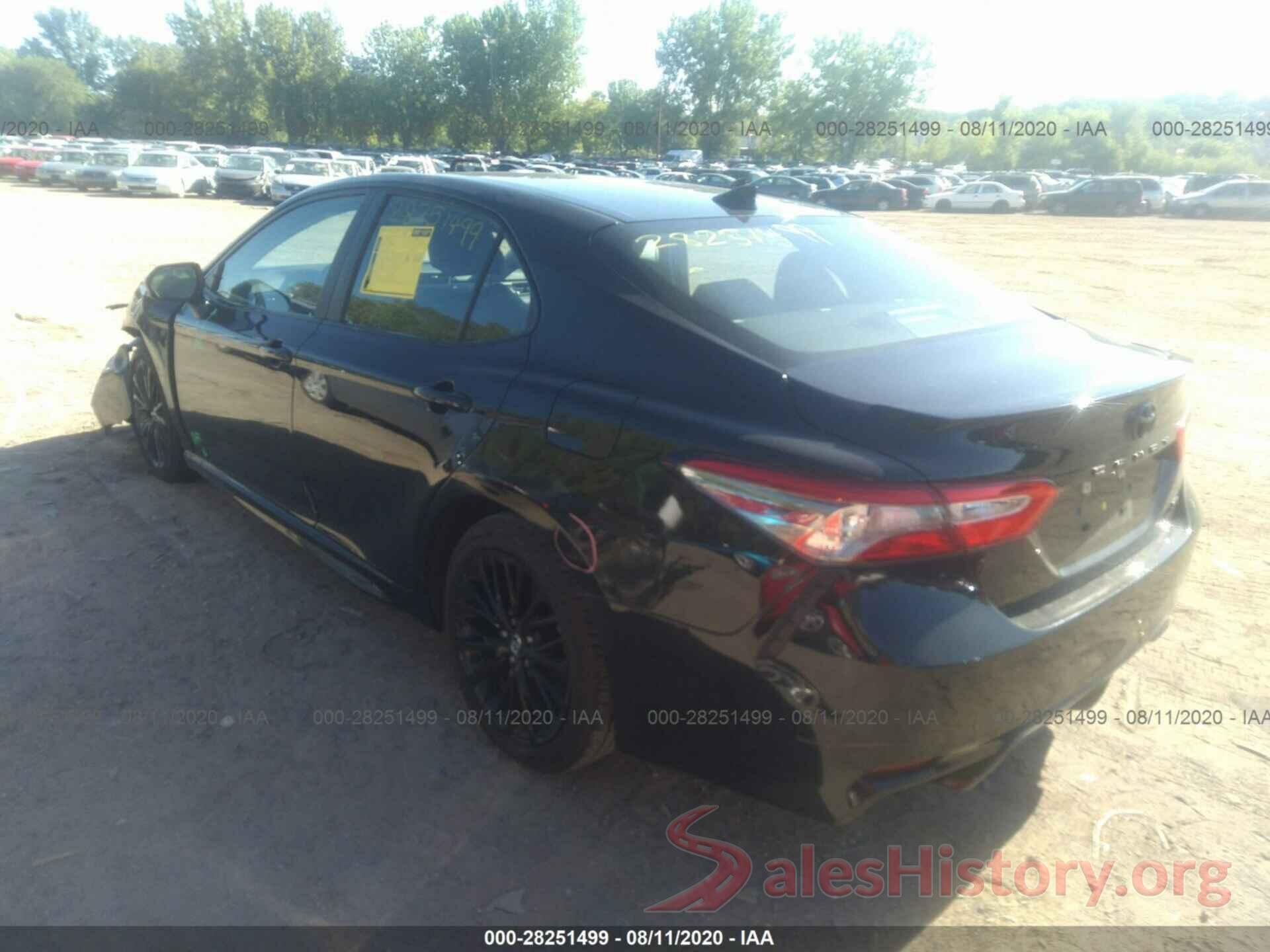 4T1B11HK2KU247819 2019 TOYOTA CAMRY