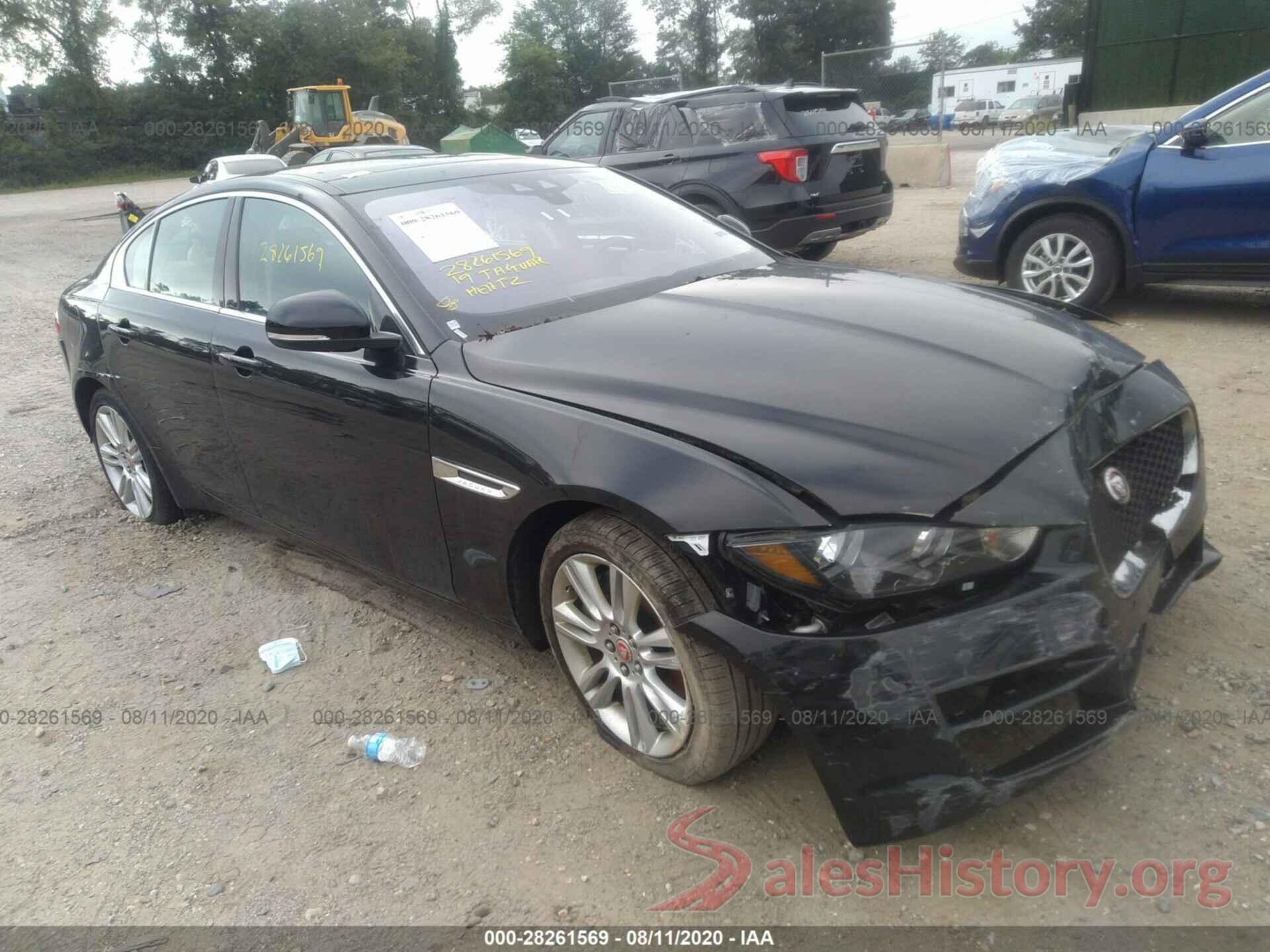 SAJAR4FXXKCP52670 2019 JAGUAR XE