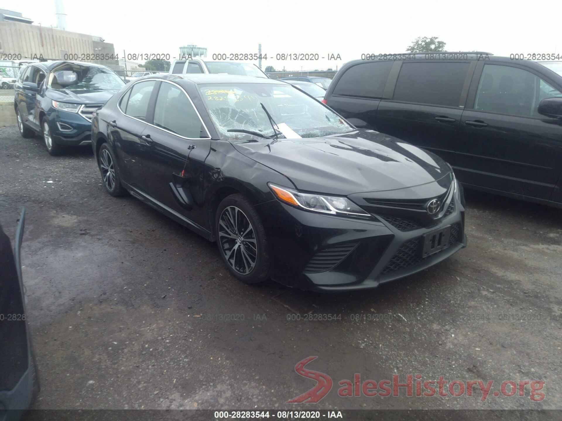 4T1B11HK5KU718068 2019 TOYOTA CAMRY