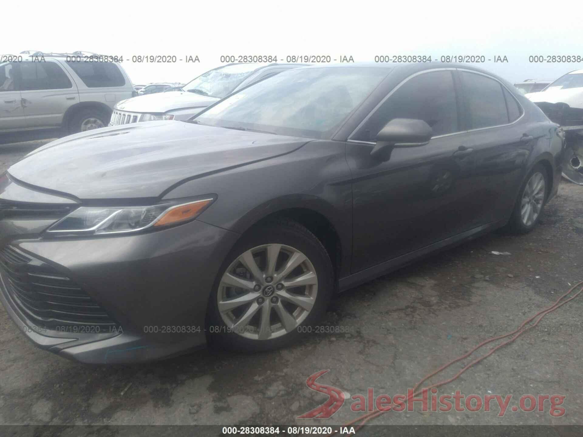 4T1B11HK8JU537772 2018 TOYOTA CAMRY