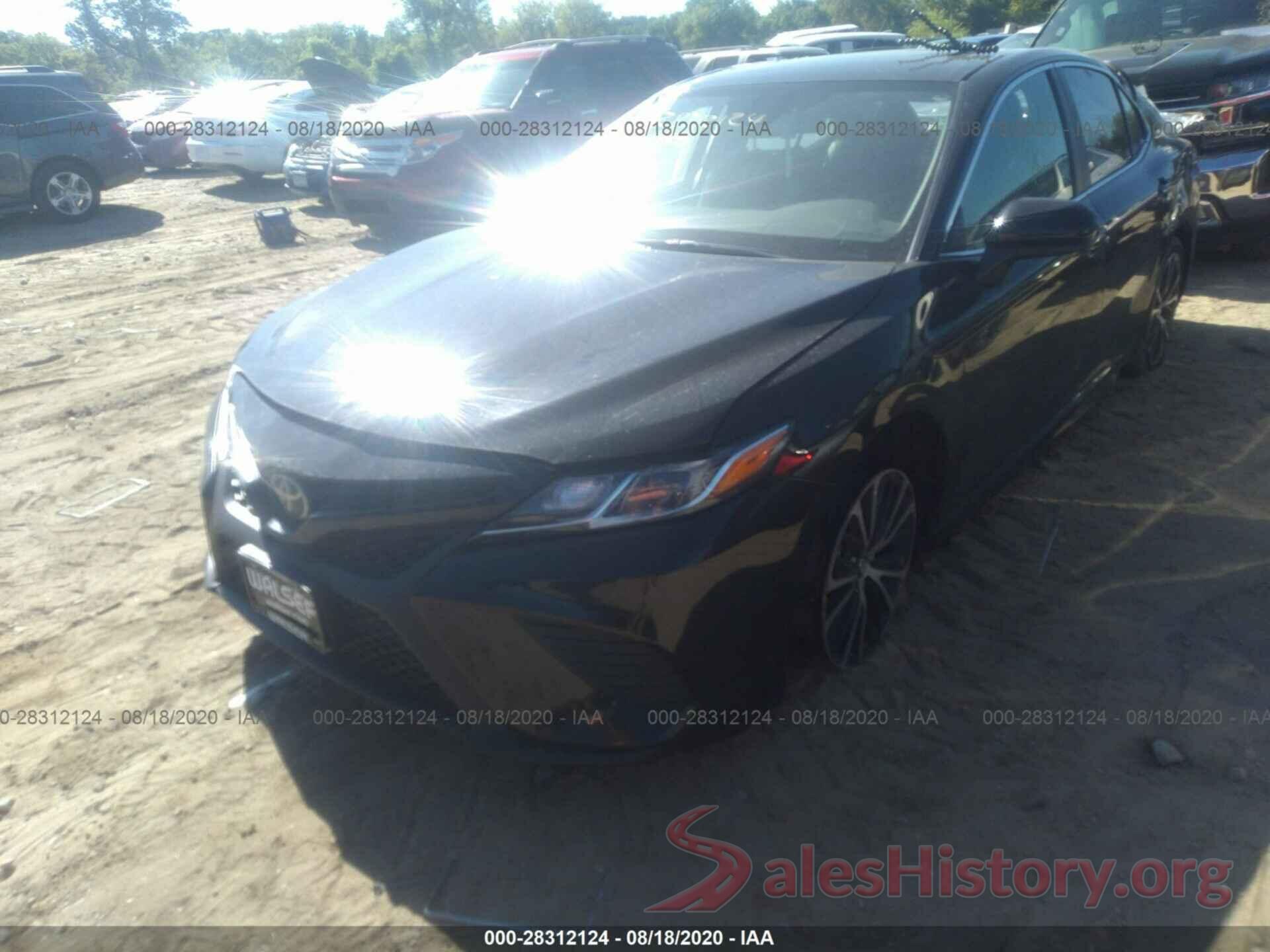 4T1B11HK2KU781211 2019 TOYOTA CAMRY