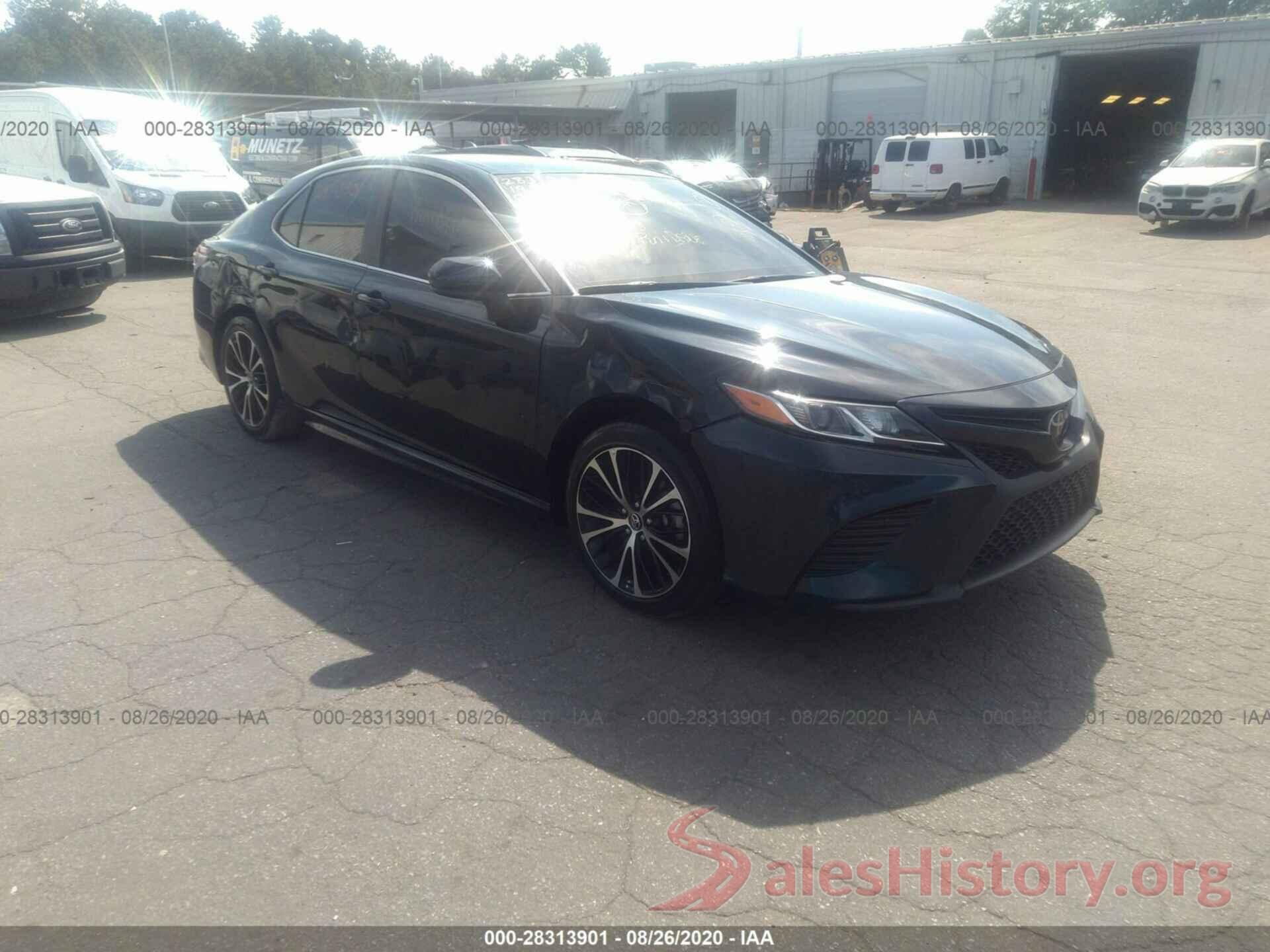 4T1B11HK7KU717696 2019 TOYOTA CAMRY