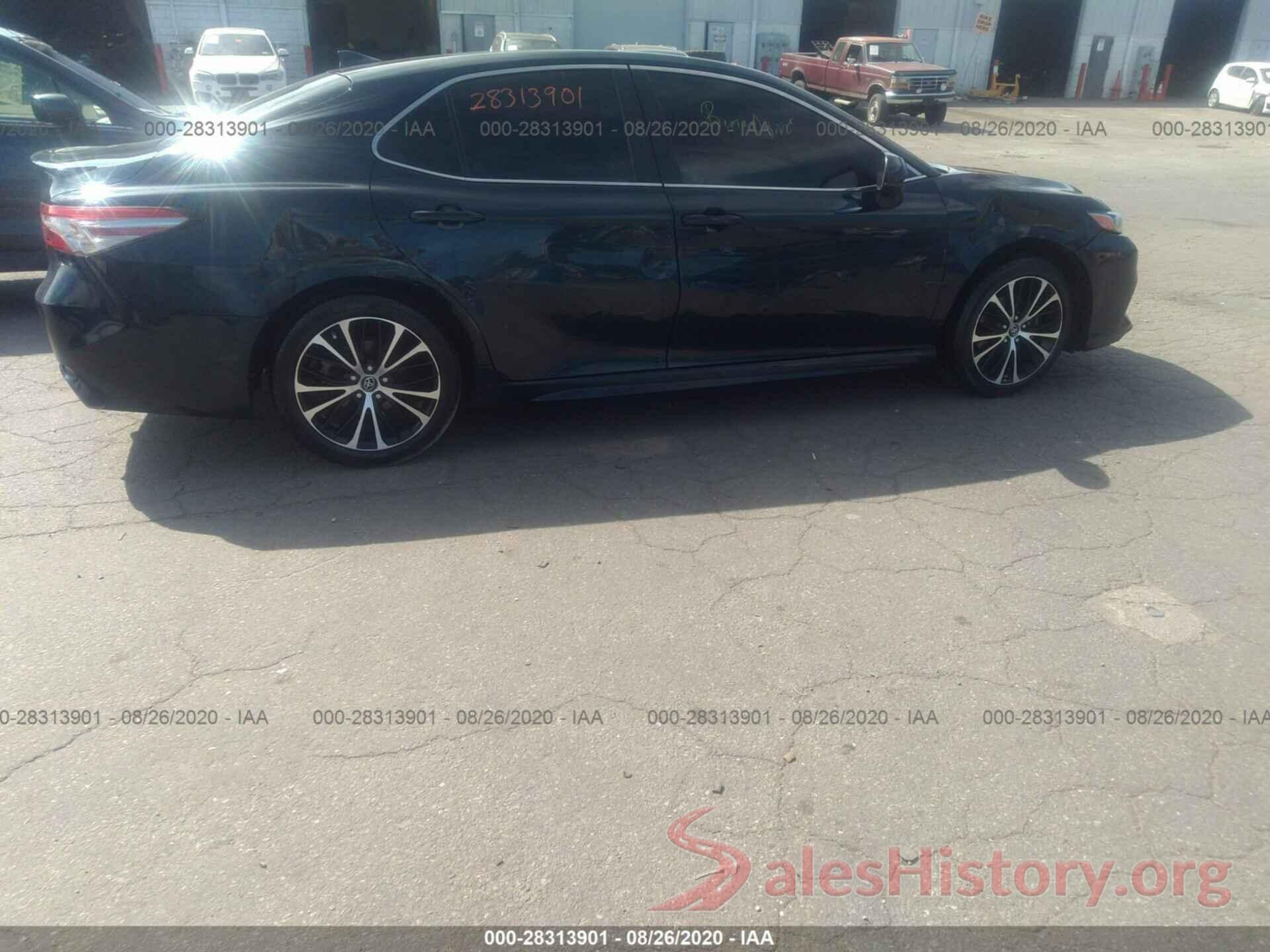 4T1B11HK7KU717696 2019 TOYOTA CAMRY