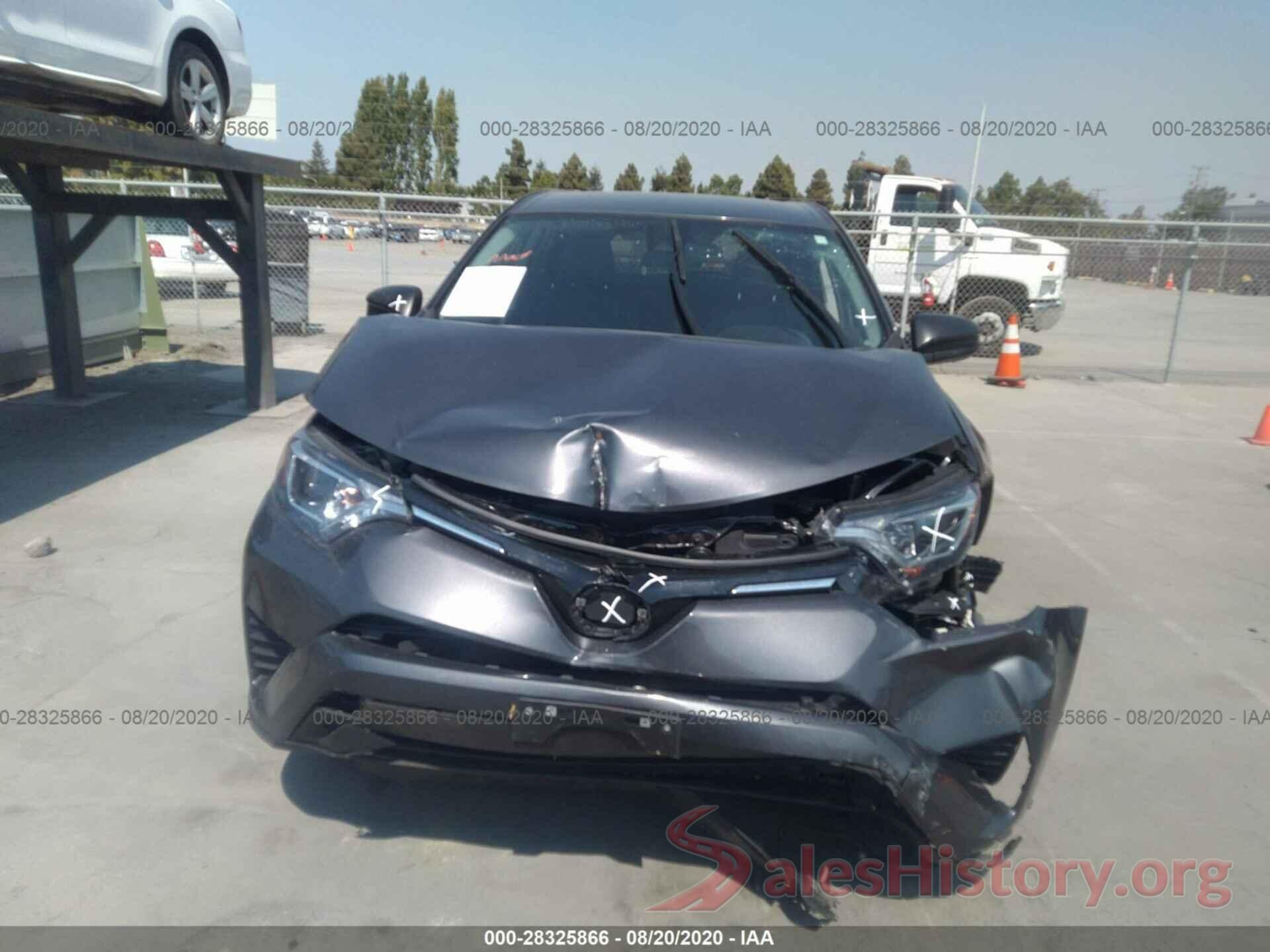 2T3ZFREV8JW457568 2018 TOYOTA RAV4