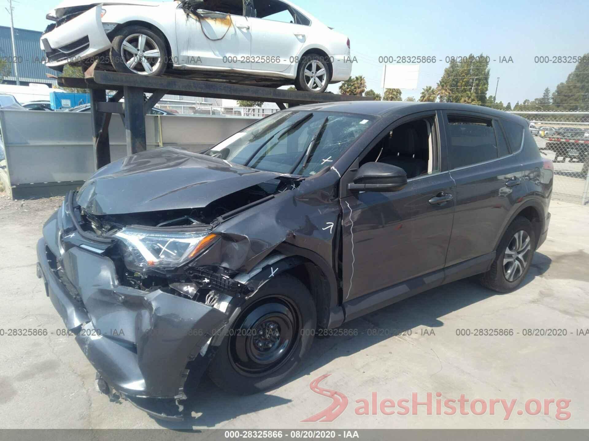 2T3ZFREV8JW457568 2018 TOYOTA RAV4