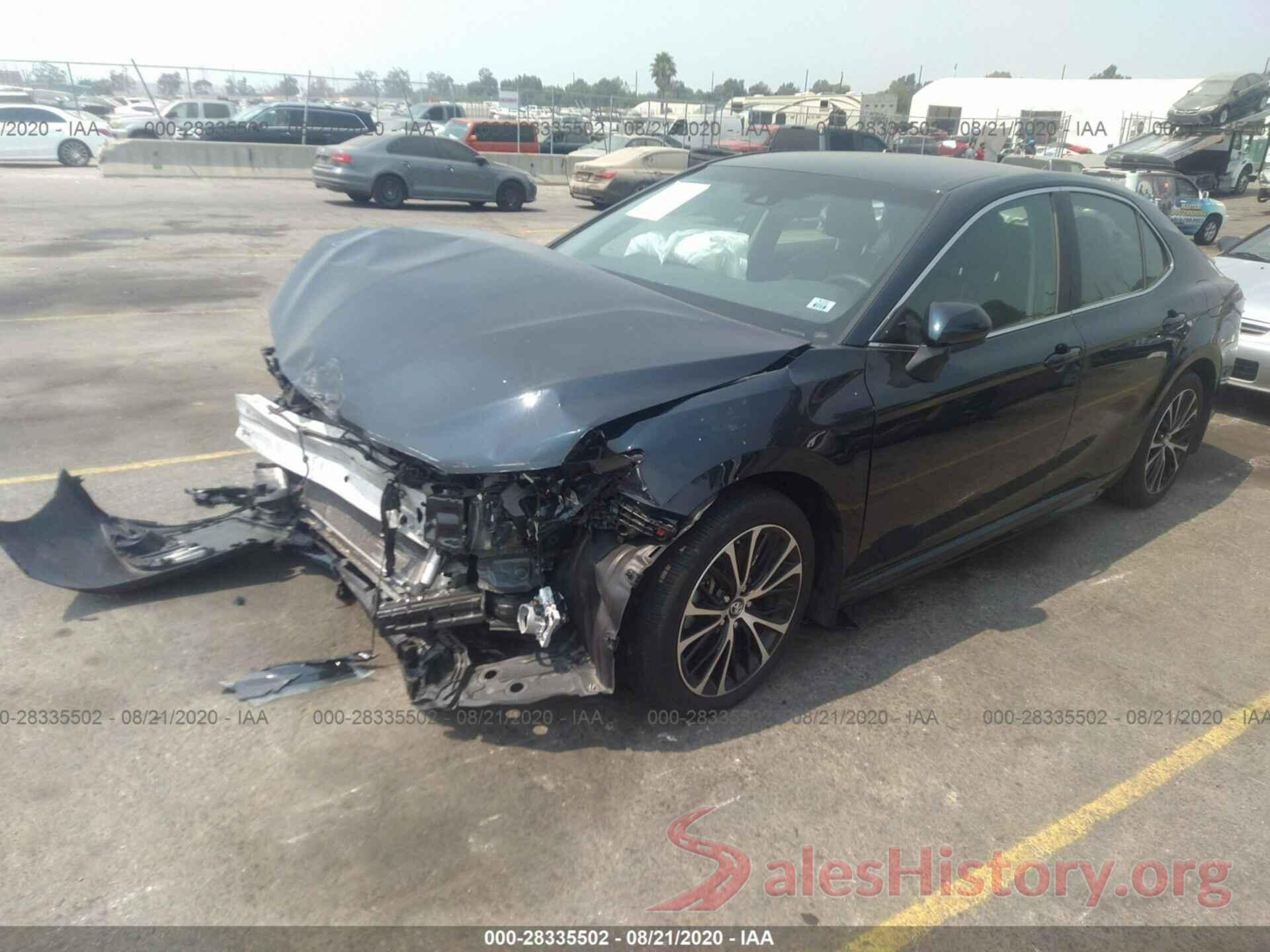 4T1B11HK2JU642629 2018 TOYOTA CAMRY