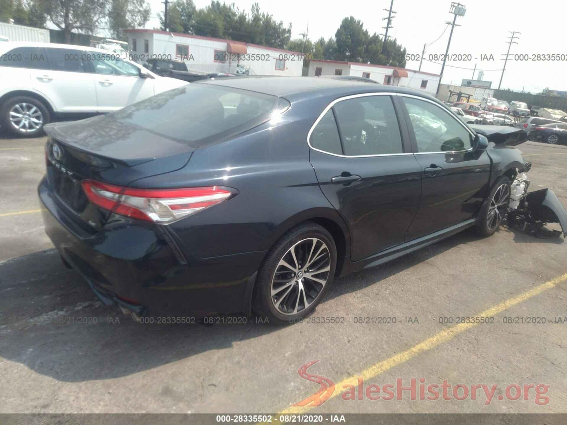 4T1B11HK2JU642629 2018 TOYOTA CAMRY