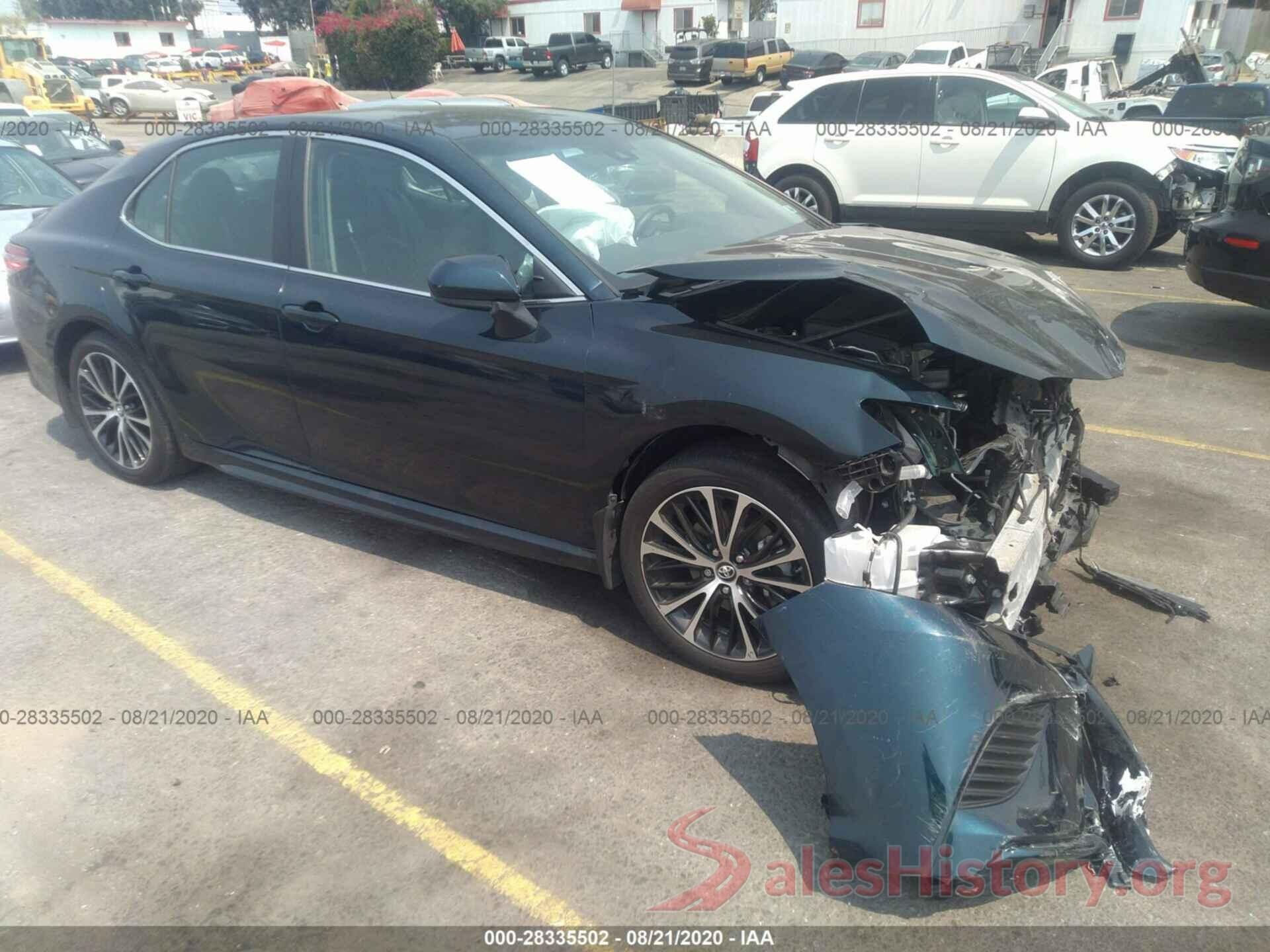 4T1B11HK2JU642629 2018 TOYOTA CAMRY