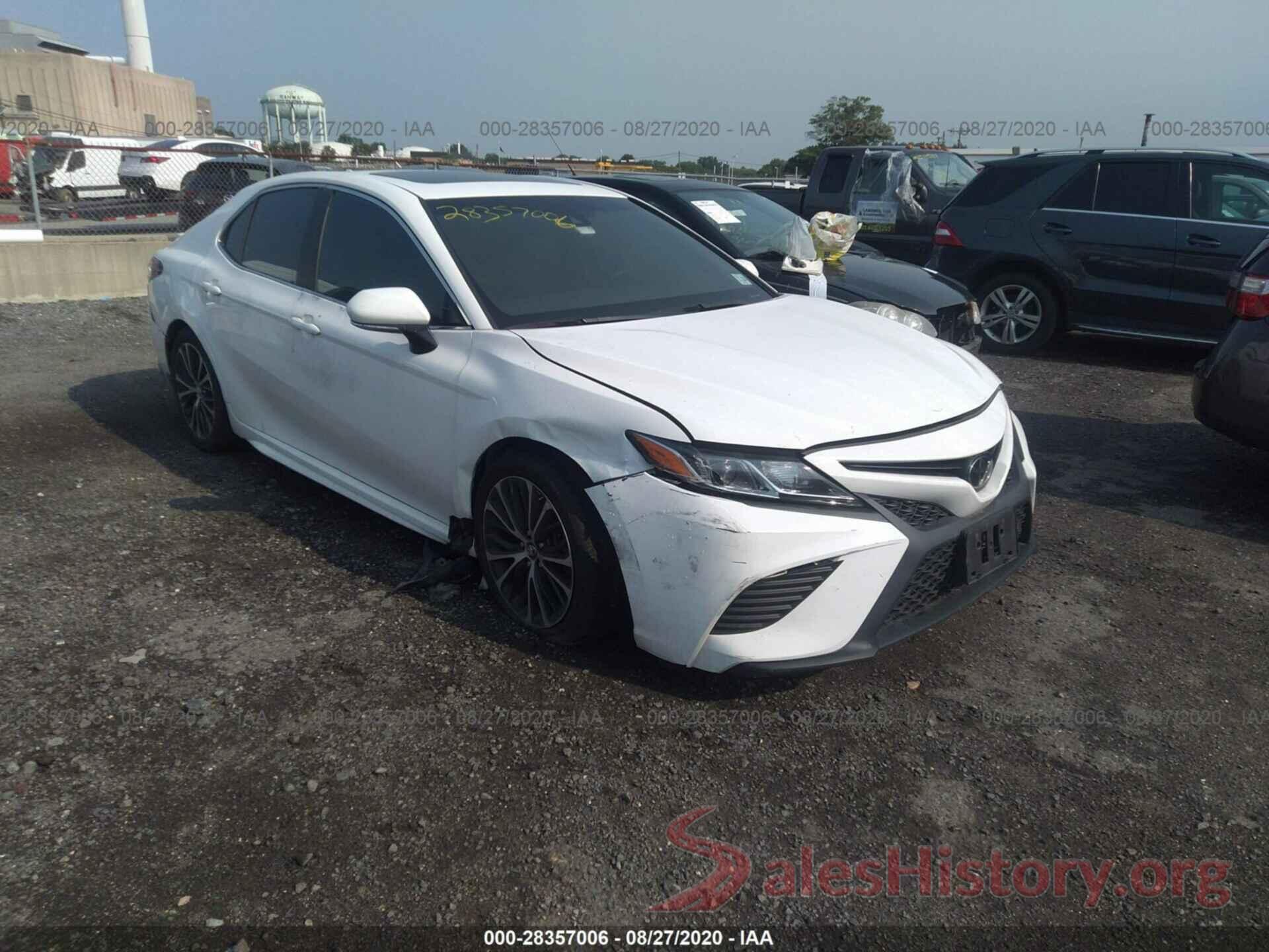 4T1B11HK4JU015284 2018 TOYOTA CAMRY