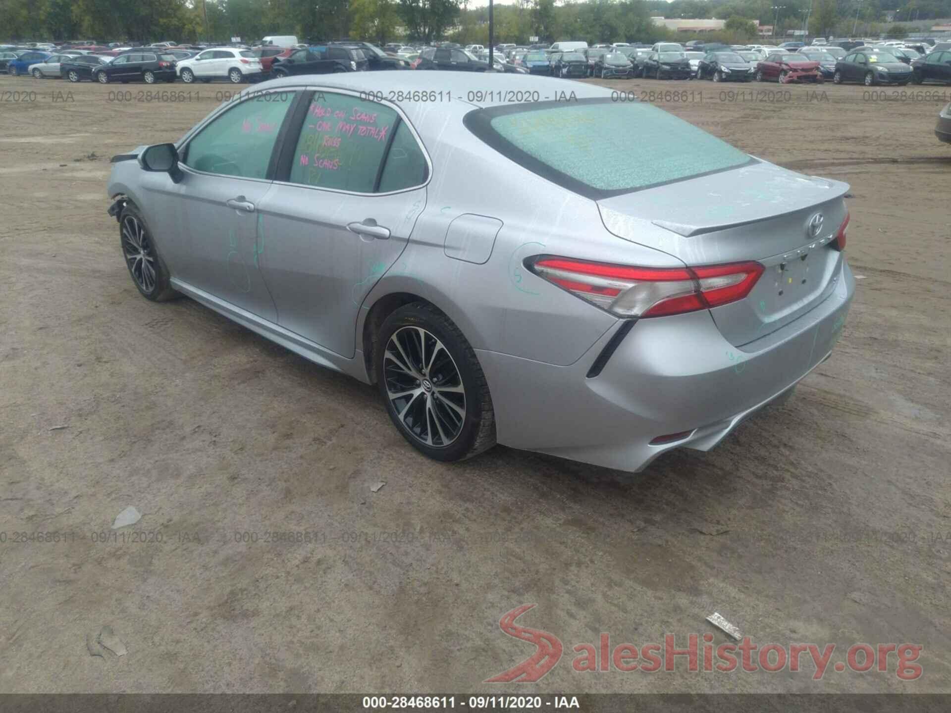 4T1B11HK8JU028135 2018 TOYOTA CAMRY