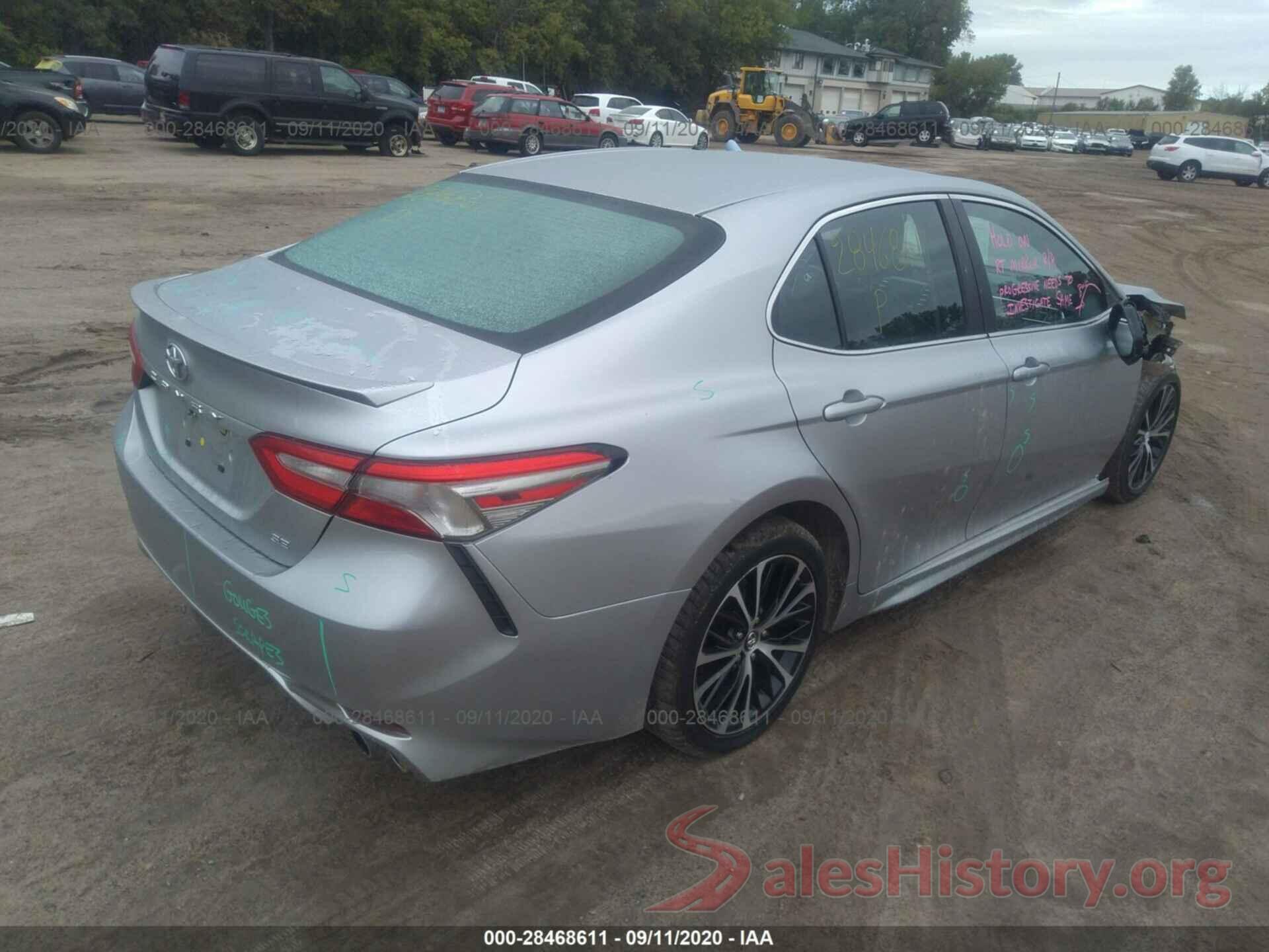 4T1B11HK8JU028135 2018 TOYOTA CAMRY