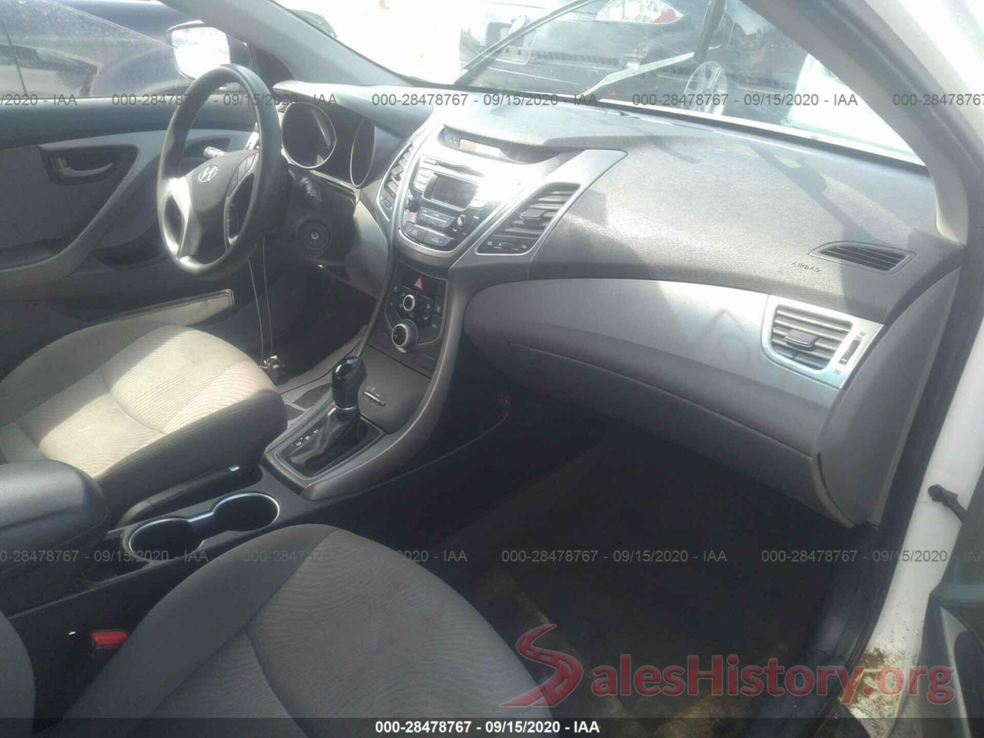 5NPDH4AE8GH676527 2016 HYUNDAI ELANTRA