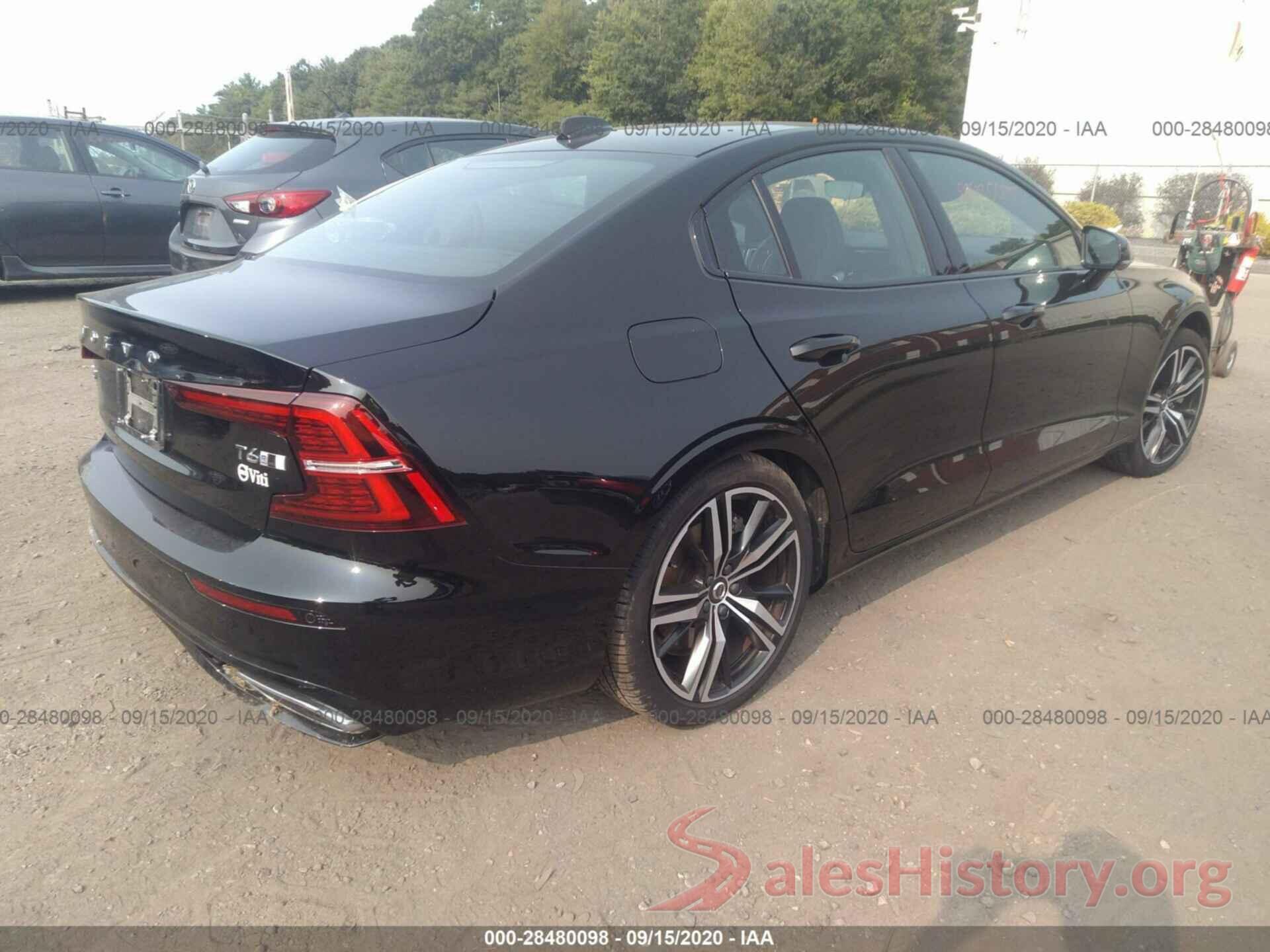 7JRA22TM2KG005446 2019 VOLVO S60