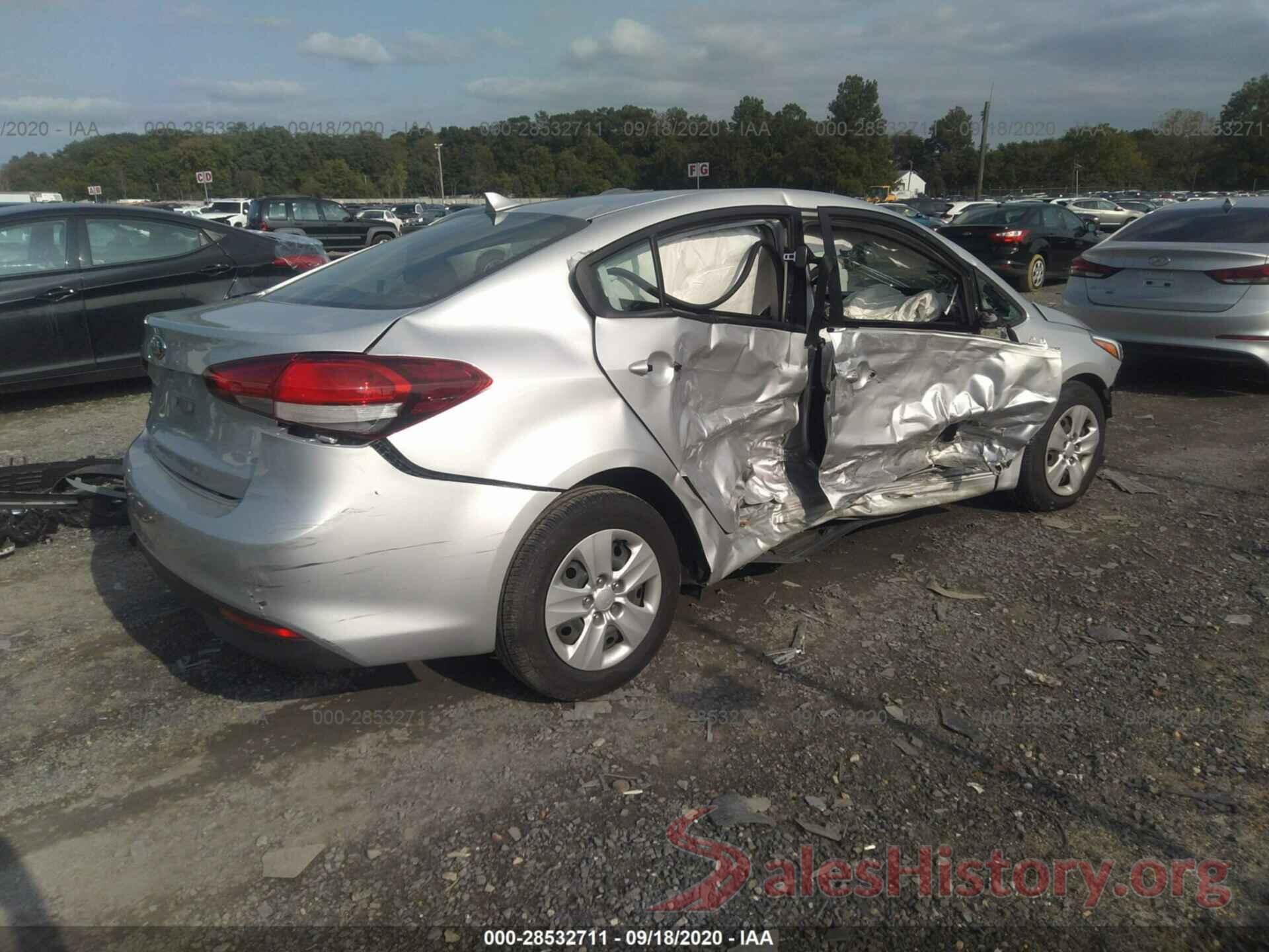 3KPFK4A79JE275530 2018 KIA FORTE