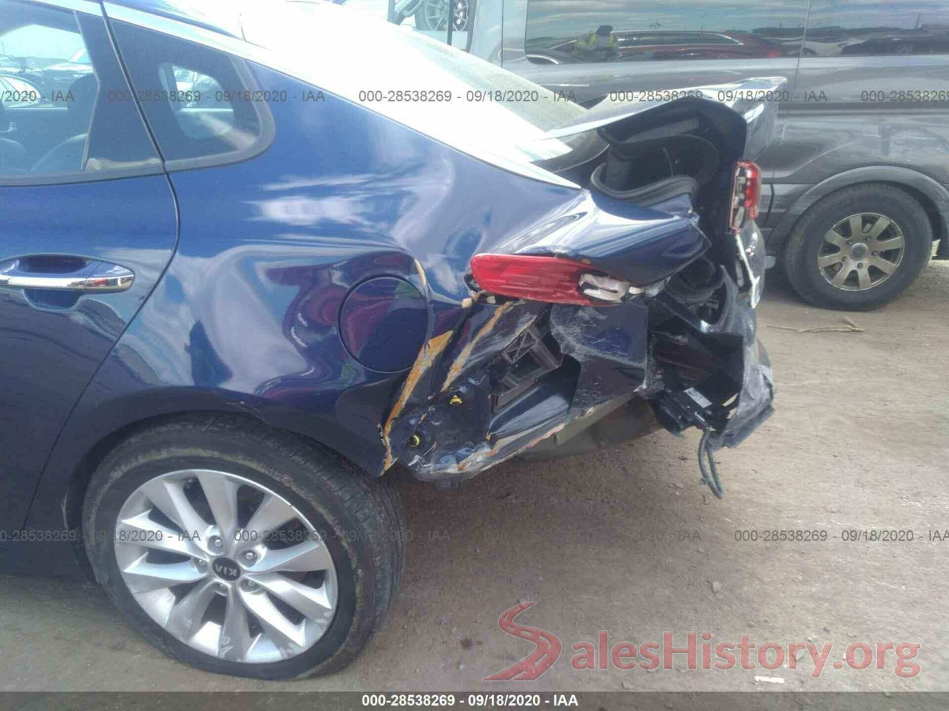 5XXGT4L32JG242260 2018 KIA OPTIMA