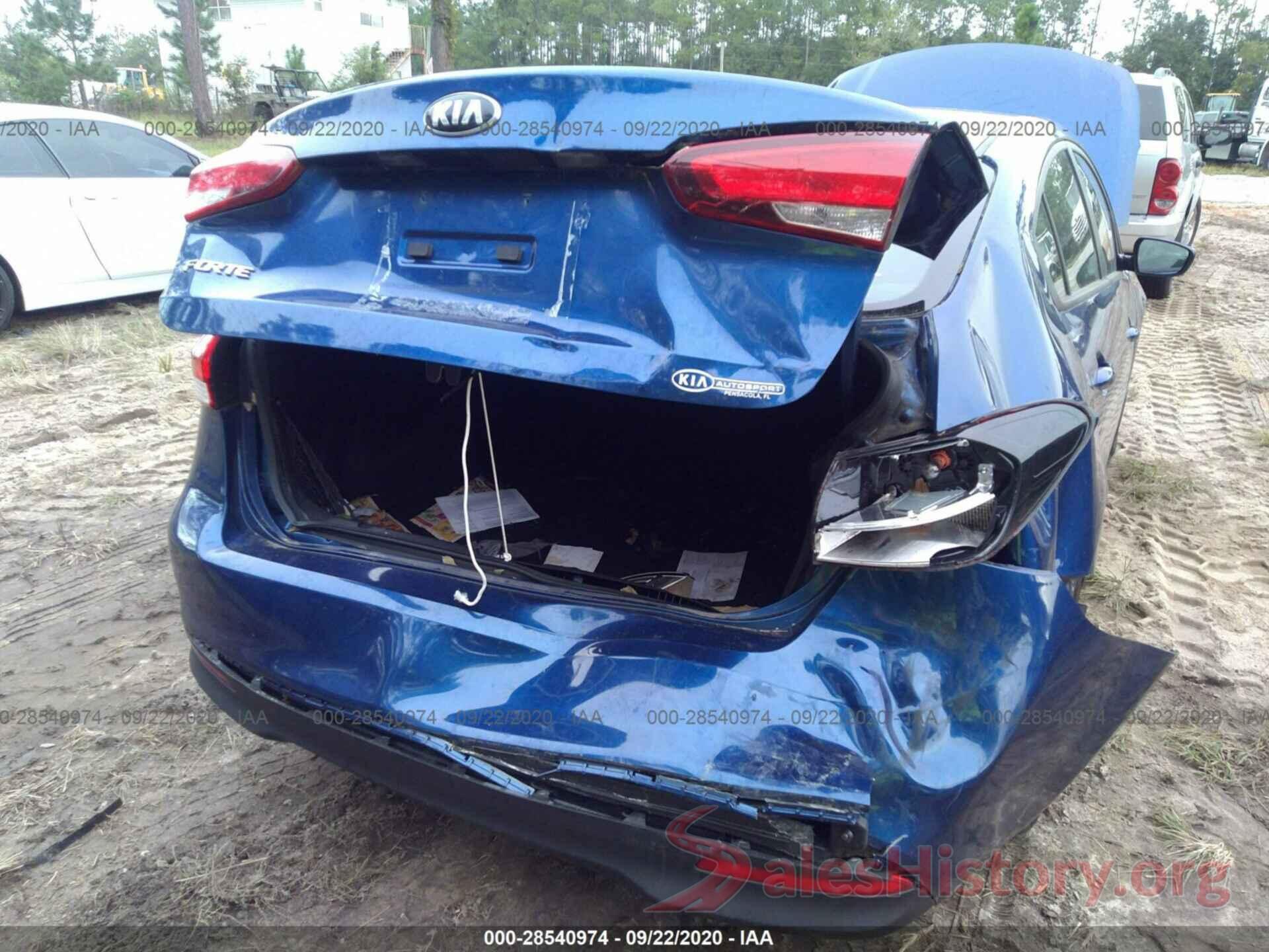 3KPFK4A77JE196678 2018 KIA FORTE