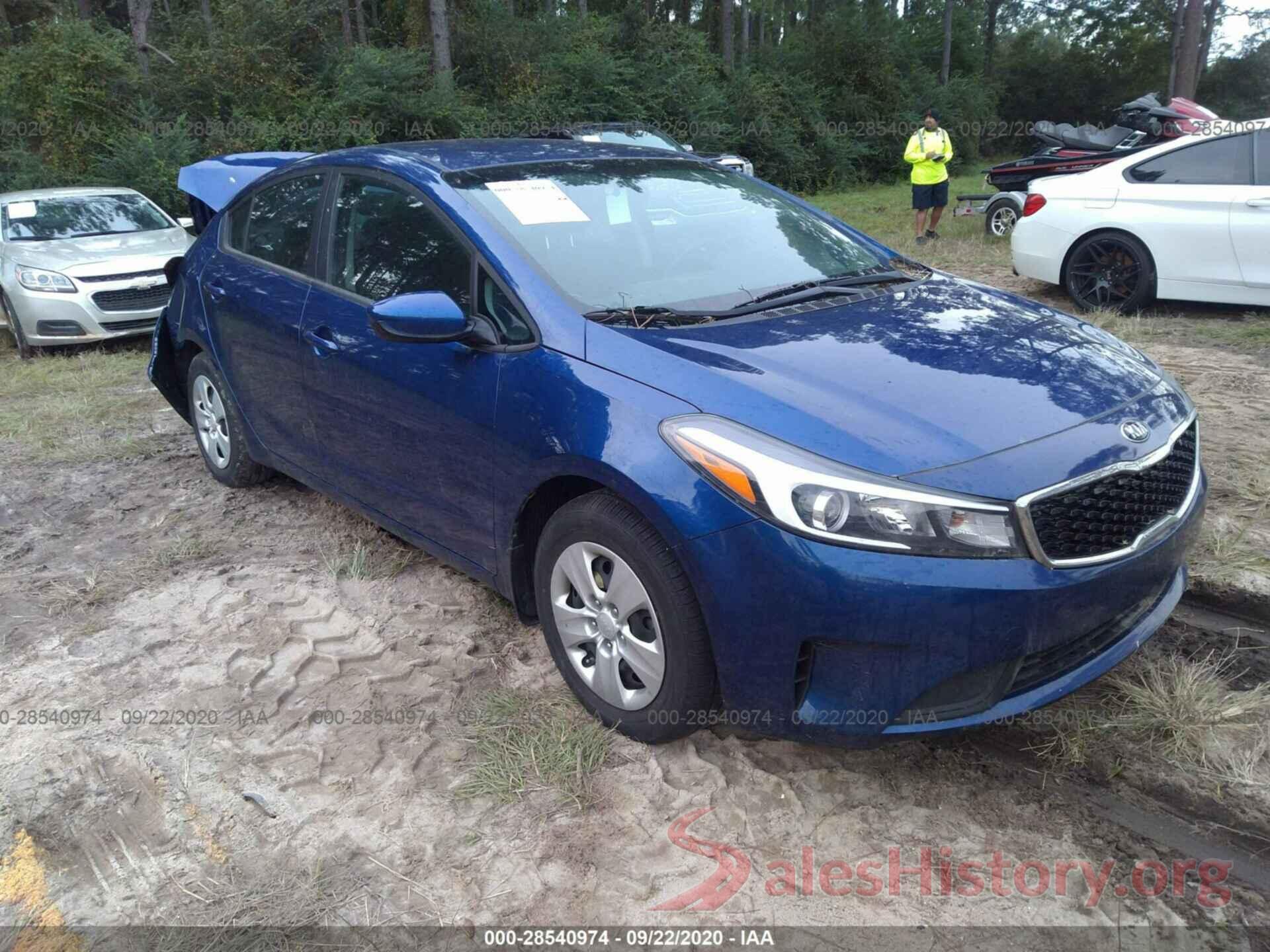 3KPFK4A77JE196678 2018 KIA FORTE