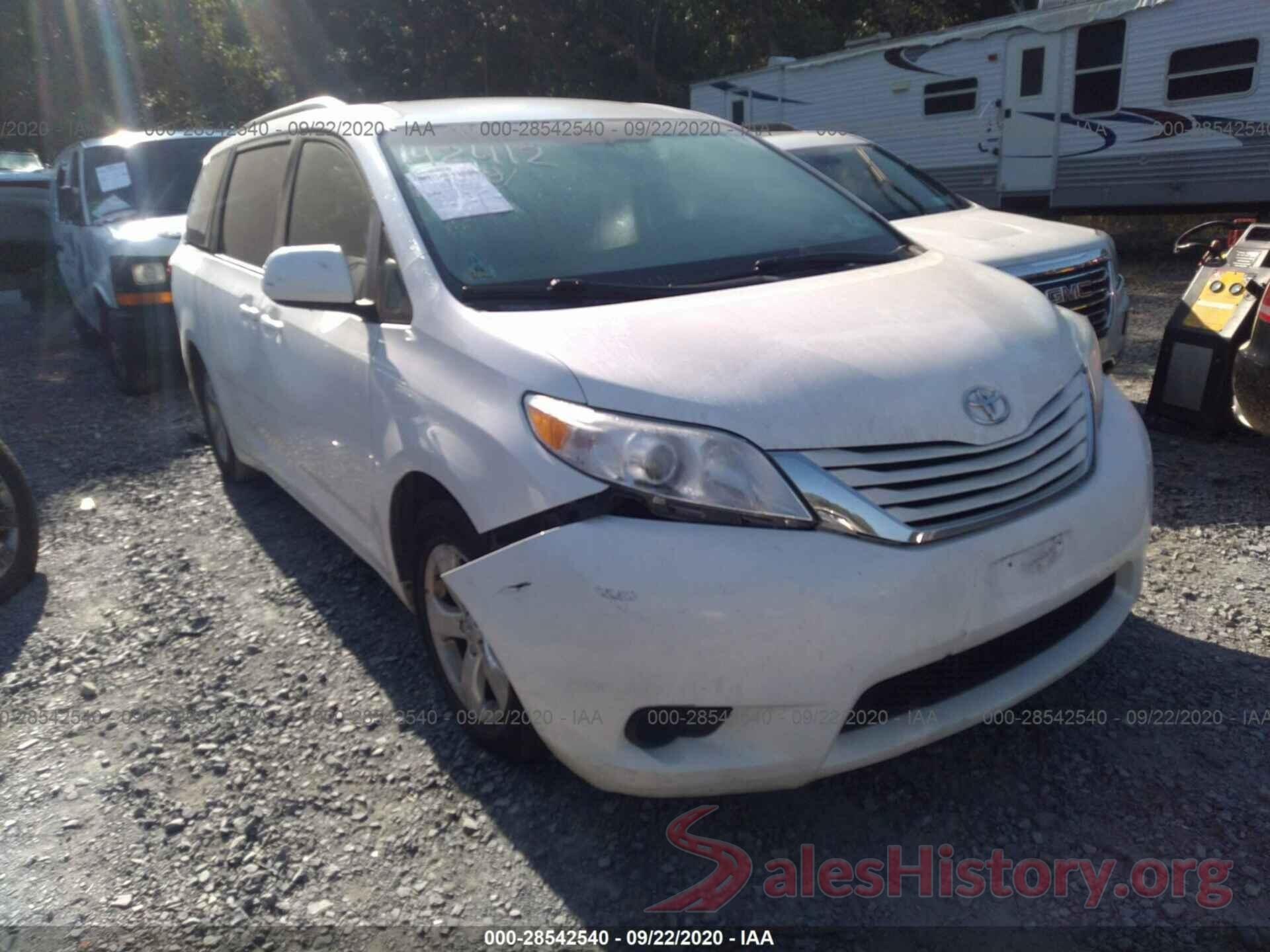 5TDKZ3DC4HS864580 2017 TOYOTA SIENNA