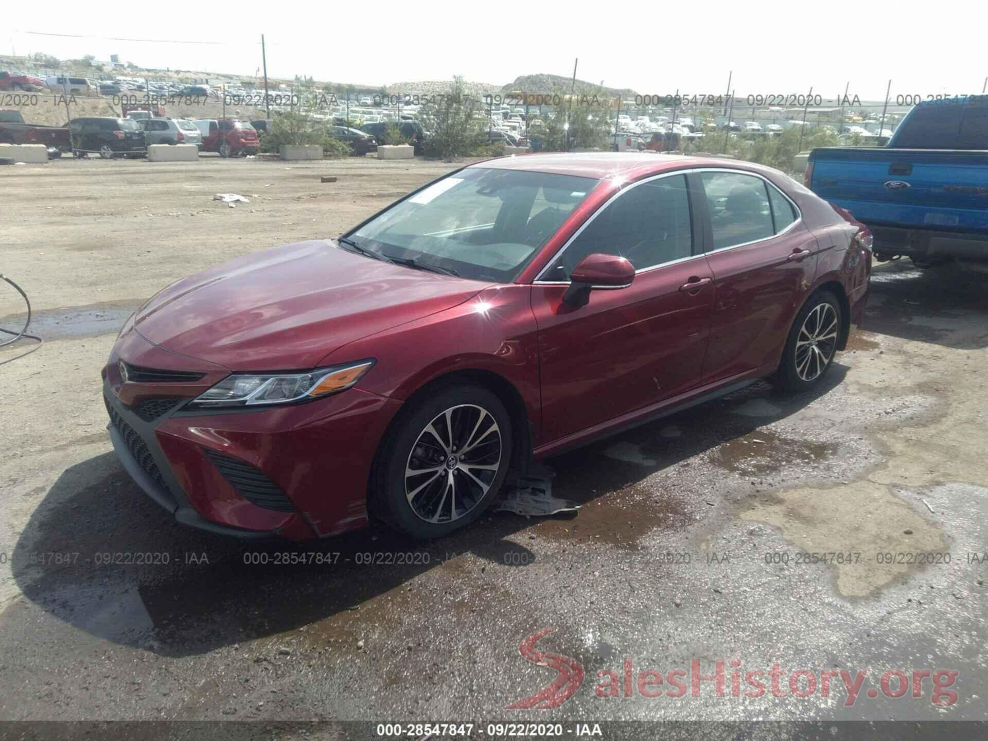 4T1B11HK8JU532216 2018 TOYOTA CAMRY