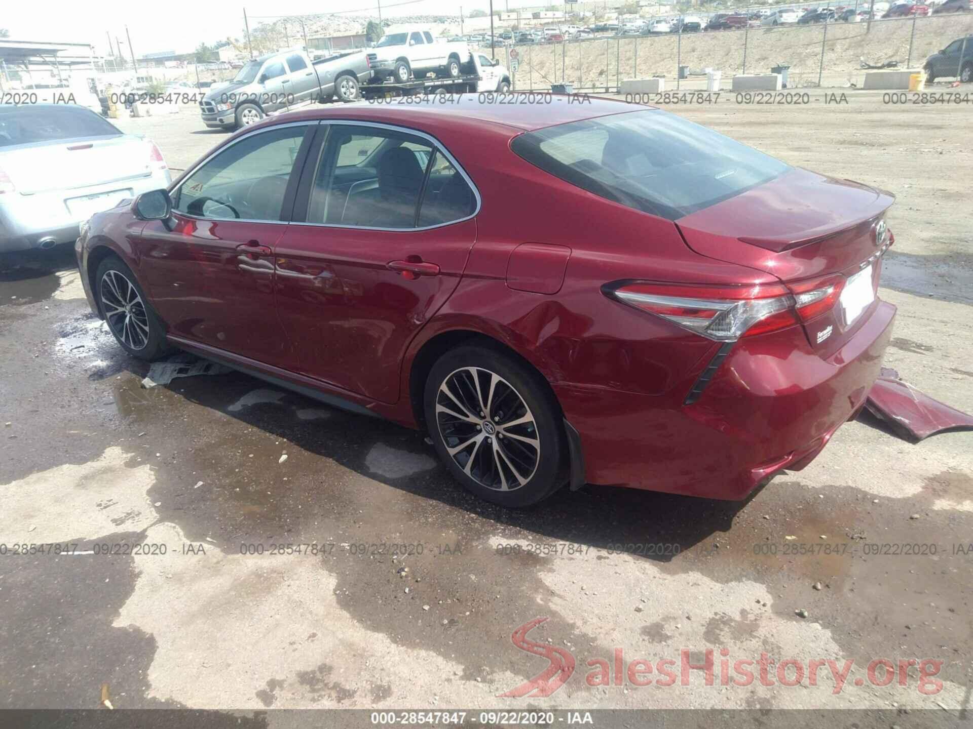 4T1B11HK8JU532216 2018 TOYOTA CAMRY