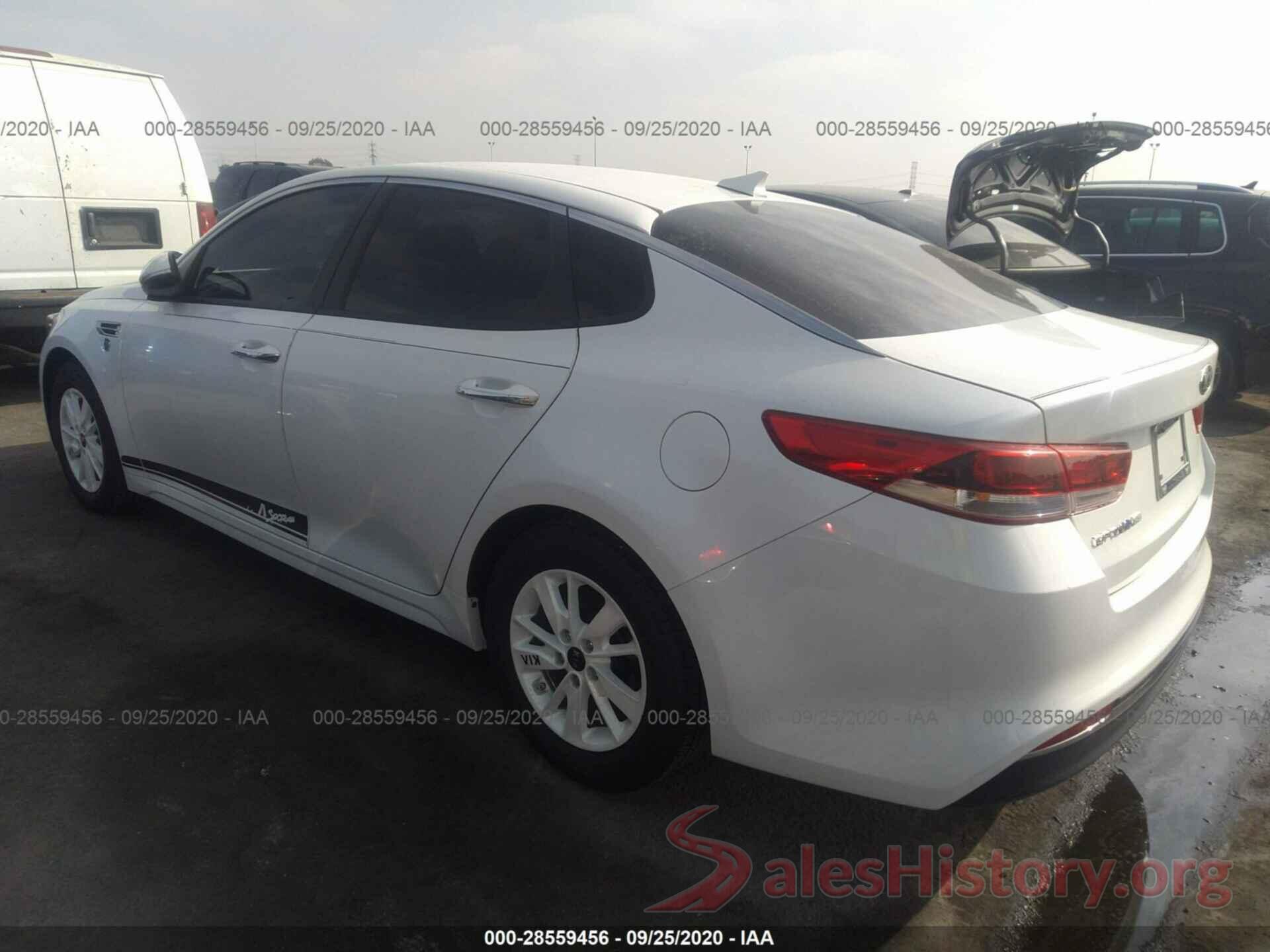 KNAGT4L38G5077292 2016 KIA OPTIMA