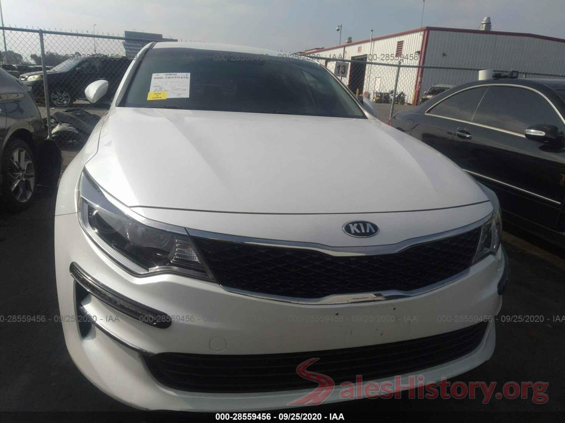 KNAGT4L38G5077292 2016 KIA OPTIMA