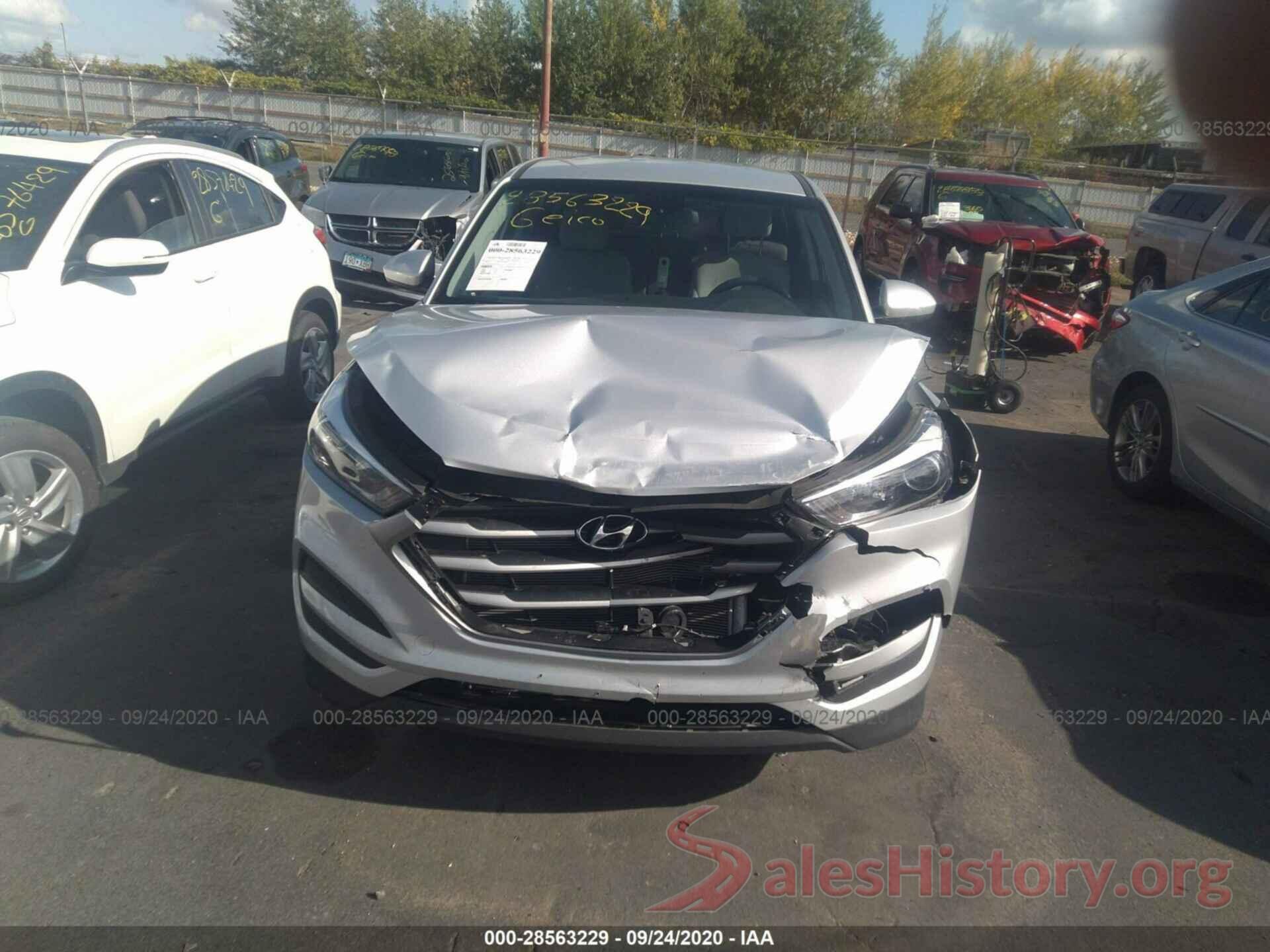 KM8J2CA46JU812426 2018 HYUNDAI TUCSON