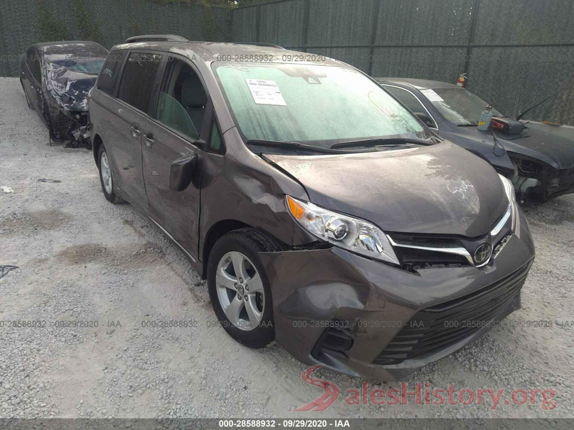 5TDKZ3DC5KS973279 2019 TOYOTA SIENNA