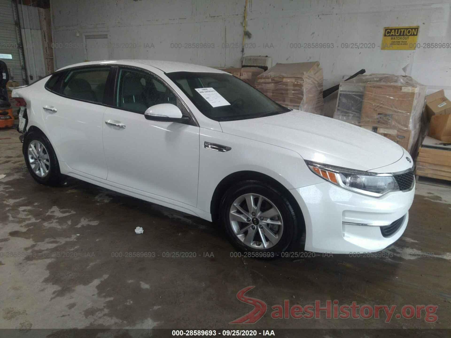 KNAGT4L35J5216740 2018 KIA OPTIMA