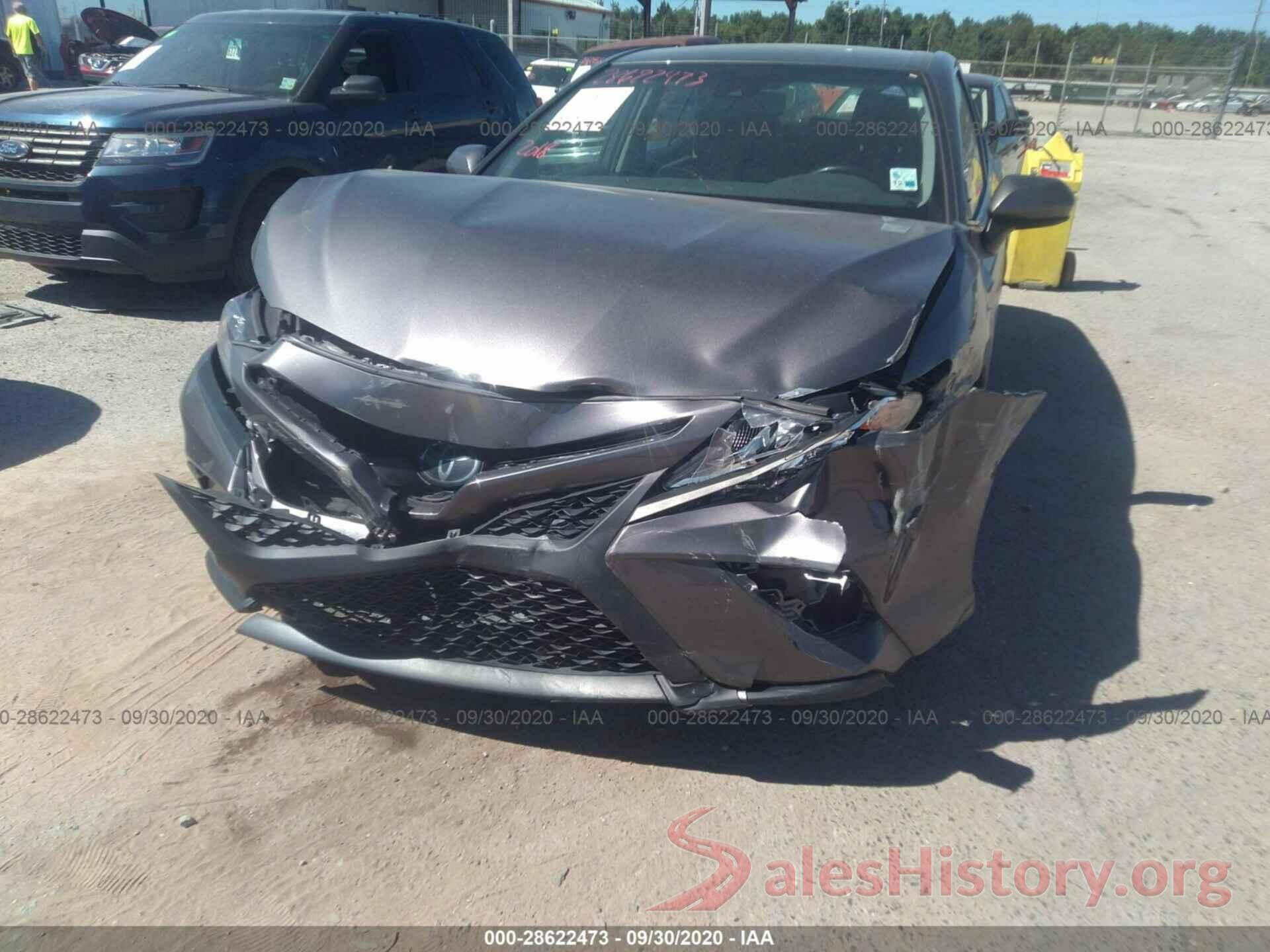 4T1B11HK8JU139588 2018 TOYOTA CAMRY