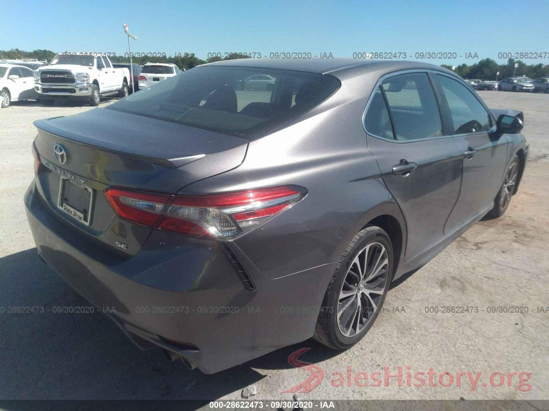 4T1B11HK8JU139588 2018 TOYOTA CAMRY