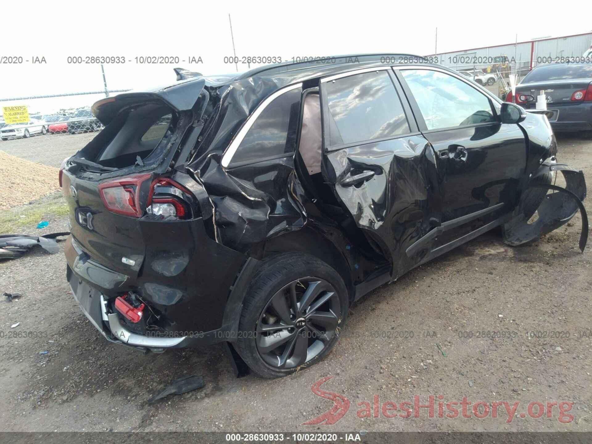 KNDCC3LC4H5064228 2017 KIA NIRO