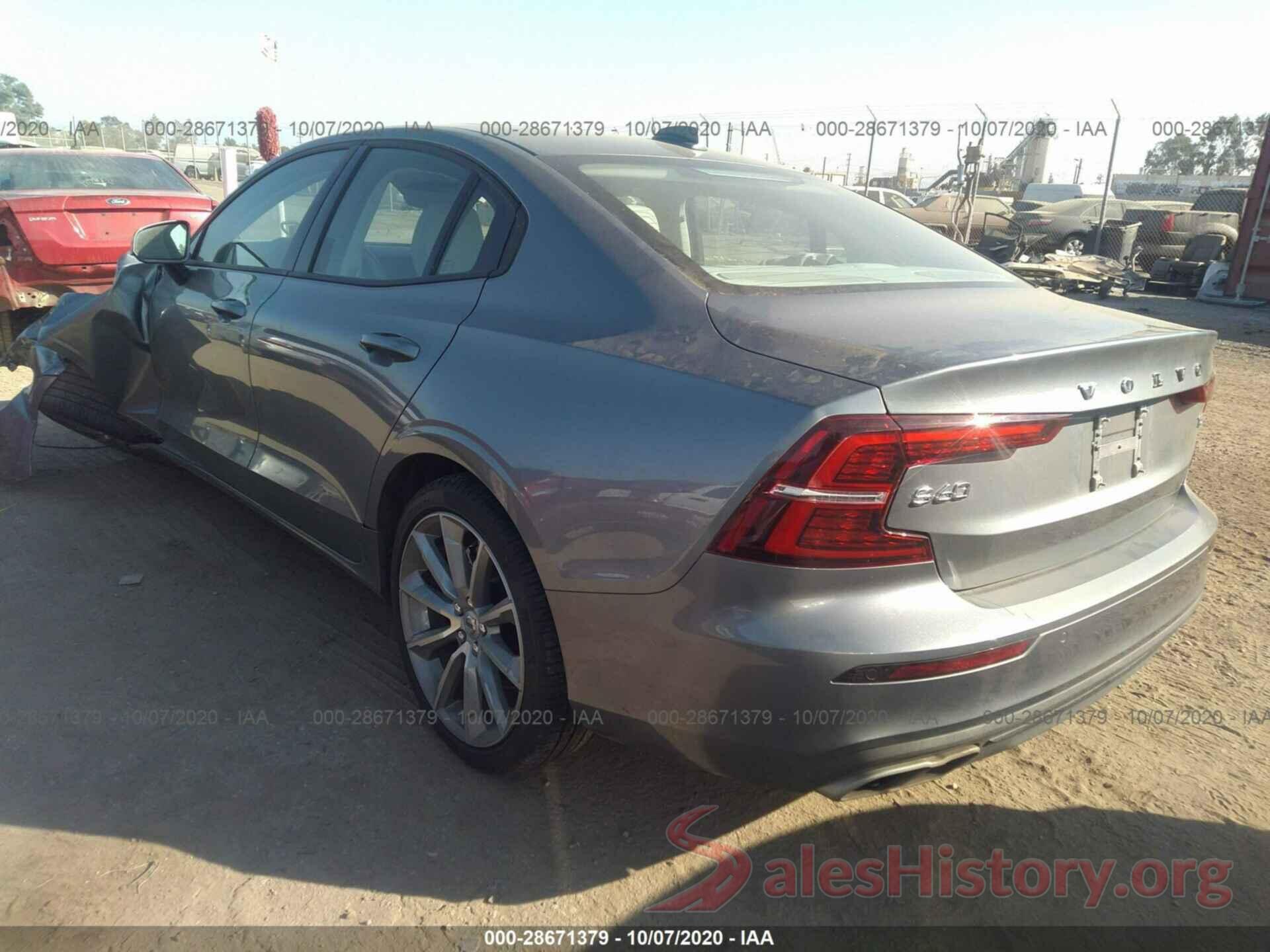 7JR102FK1KG014851 2019 VOLVO S60