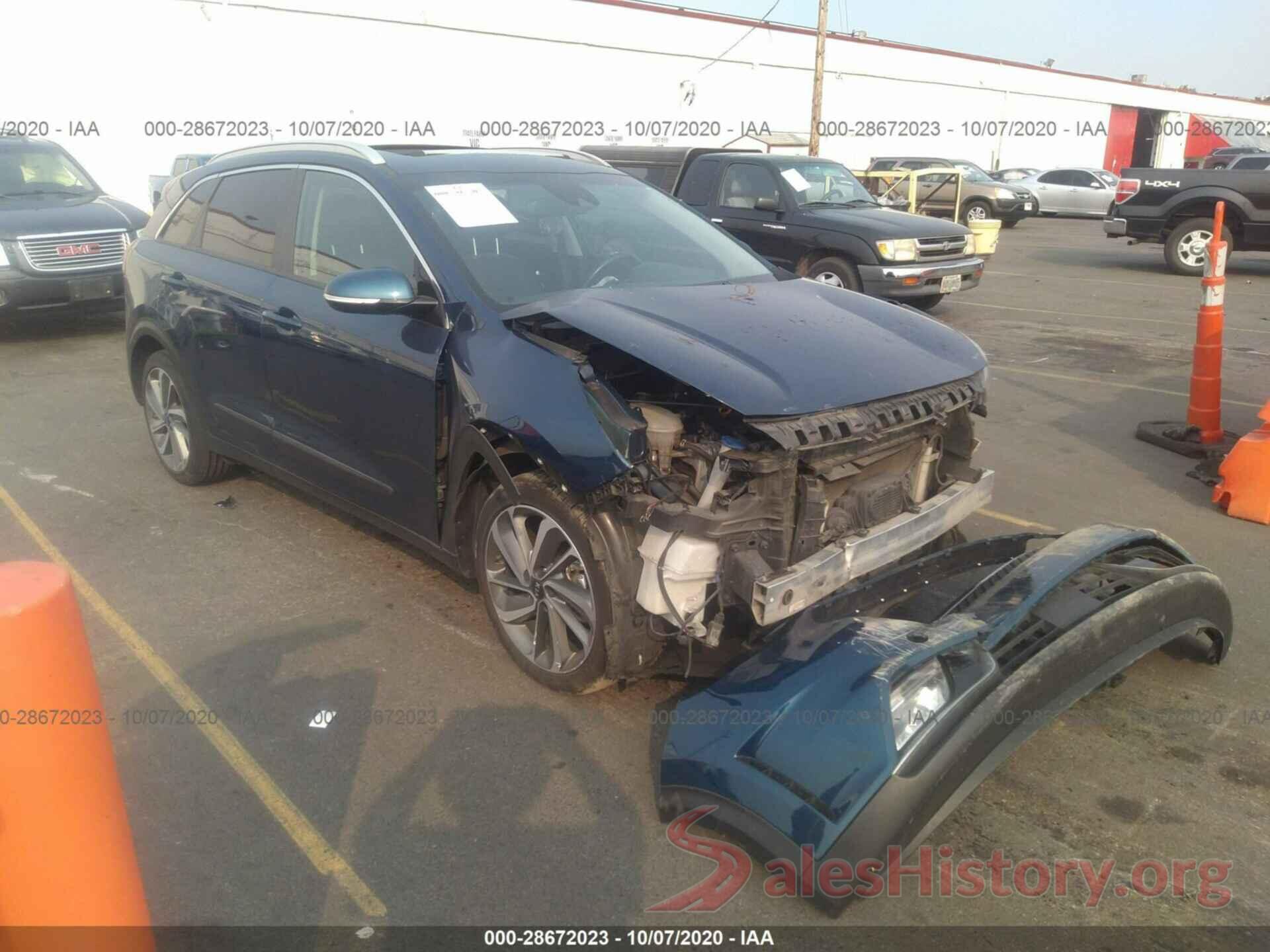 KNDCE3LC2H5067896 2017 KIA NIRO