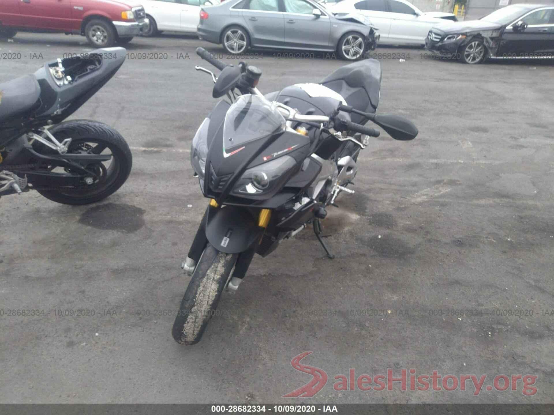 ZD4TYCA01ES000143 2014 APRILIA TUONO