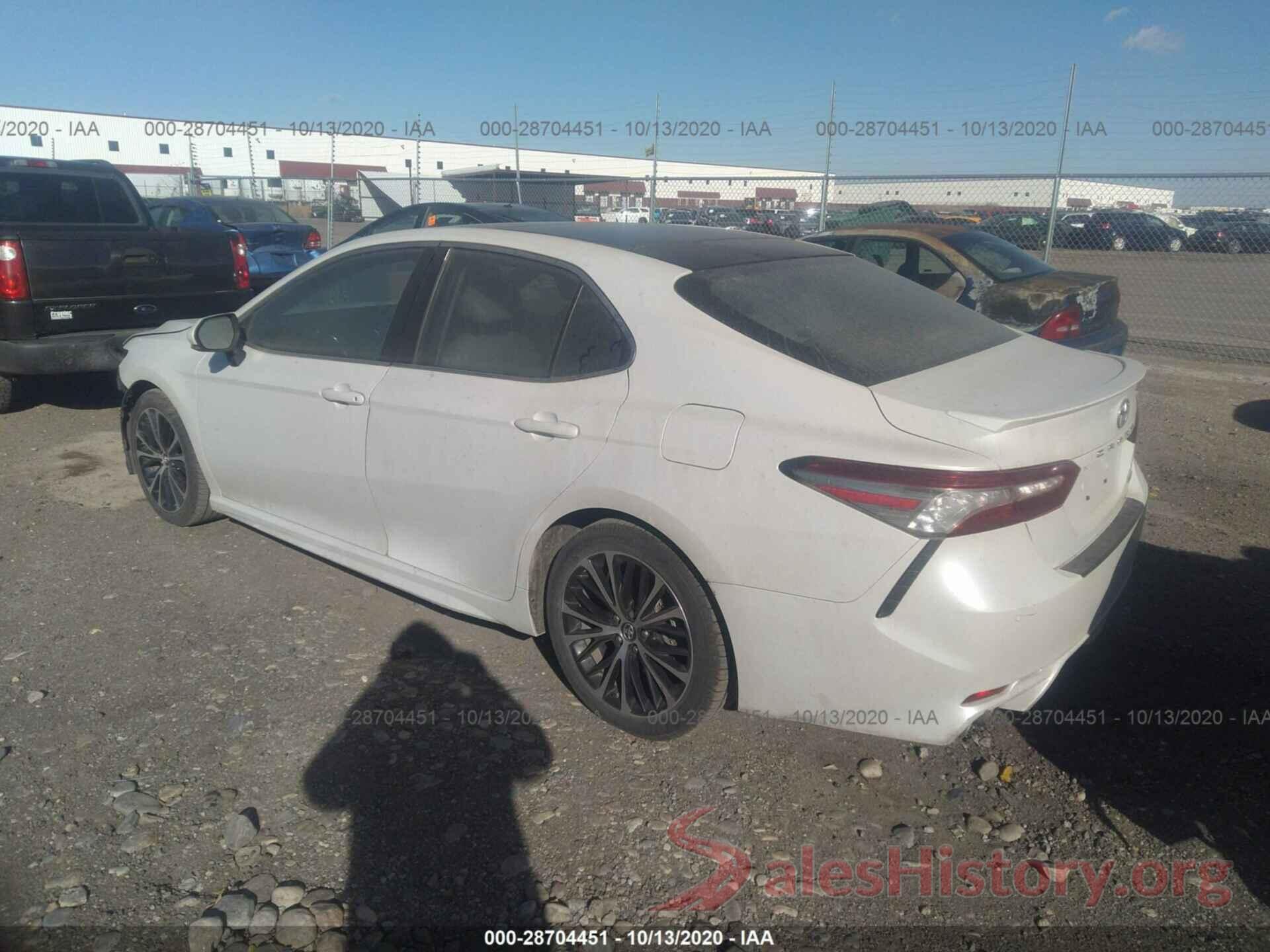 4T1B61HK3JU015097 2018 TOYOTA CAMRY